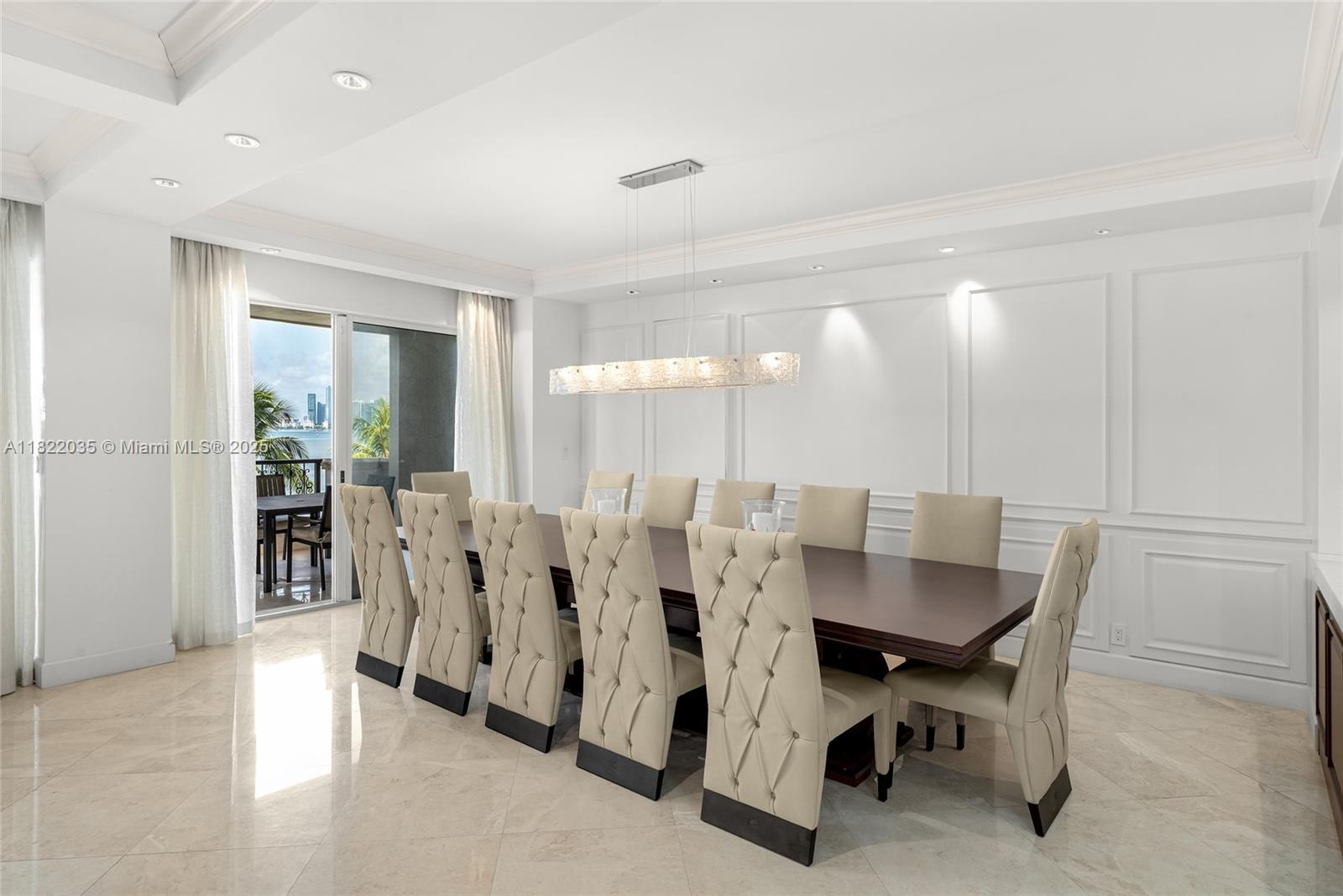 Miami Beach, Florida, 33109, United States, 4 Bedrooms Bedrooms, ,5 BathroomsBathrooms,Residential,For Sale,1858319
