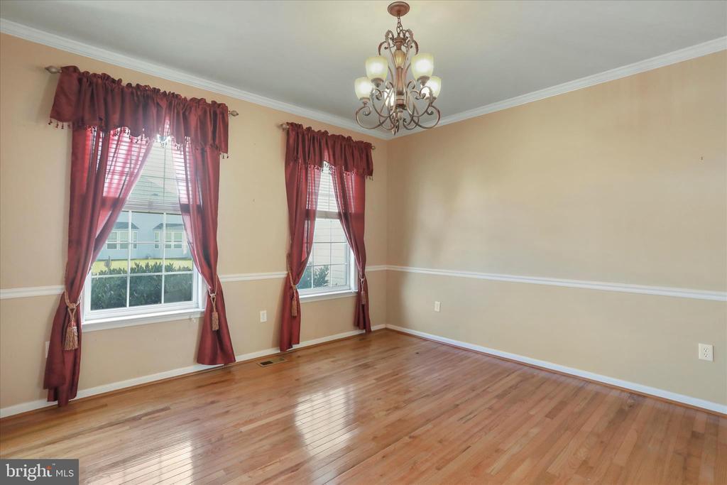 Bunker Hill, West Virginia, 25413, United States, 4 Bedrooms Bedrooms, ,4 BathroomsBathrooms,Residential,For Sale,1991457