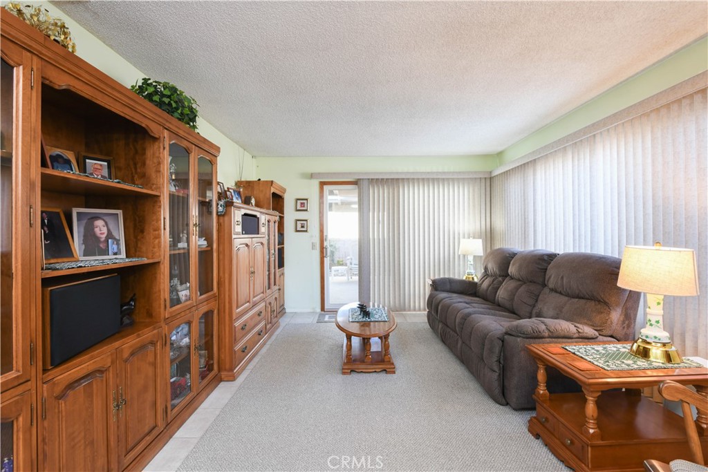 Riverside, California, 92503, United States, 3 Bedrooms Bedrooms, ,2 BathroomsBathrooms,Residential,For Sale,2001663