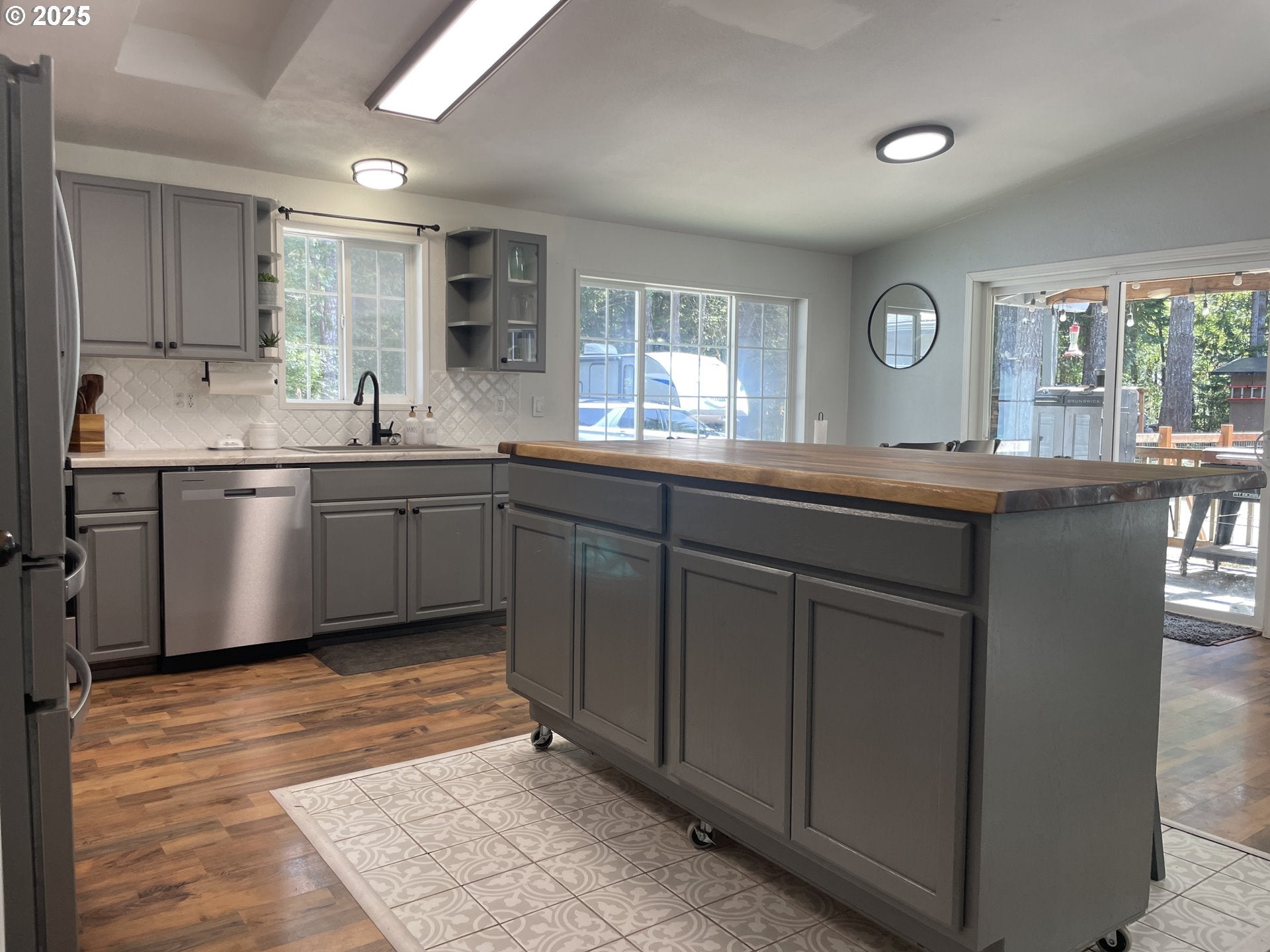Bandon, Oregon, 97411, United States, 3 Bedrooms Bedrooms, ,2 BathroomsBathrooms,Residential,For Sale,1942662