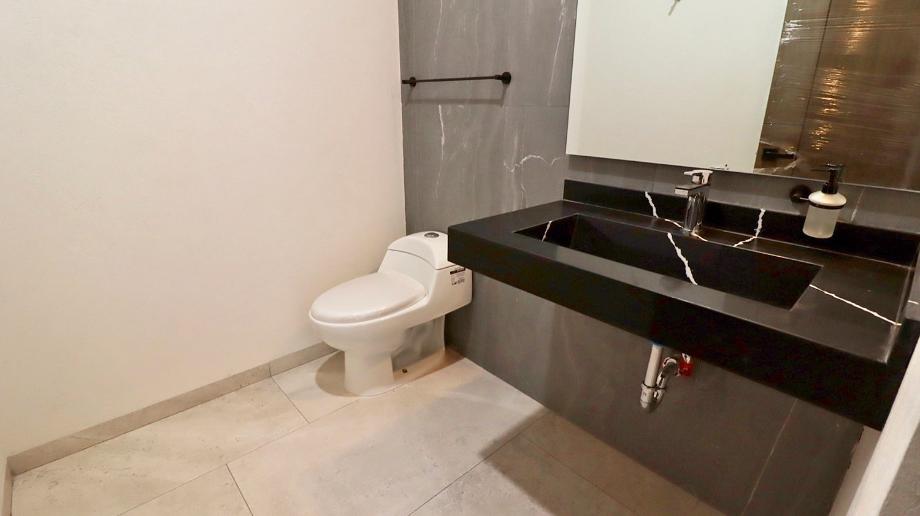 Colegio Militar, Morelia, Michoacán de Ocampo, 58260, Mexico, 3 Bedrooms Bedrooms, ,3 BathroomsBathrooms,Residential,For Sale,Colegio Militar,1616740