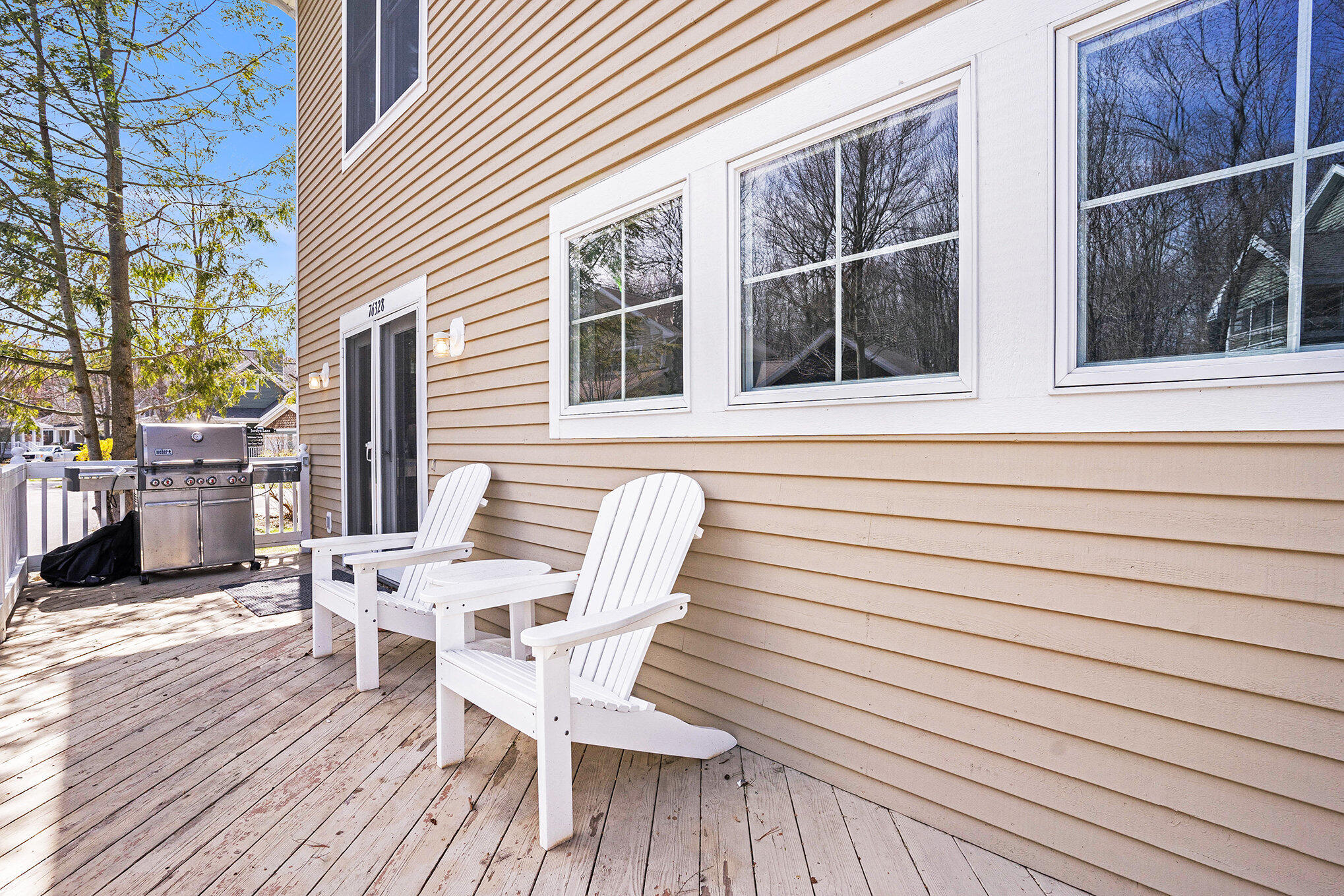 South Haven, Michigan, 49090, United States, 4 Bedrooms Bedrooms, ,4 BathroomsBathrooms,Residential,For Sale,1945011