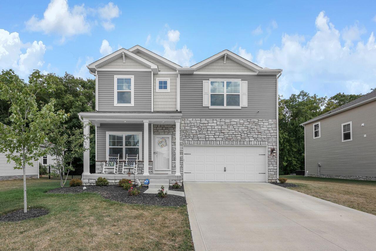 Grove City, Ohio, 43123, United States, 4 Bedrooms Bedrooms, ,4 BathroomsBathrooms,Residential,For Sale,1940093