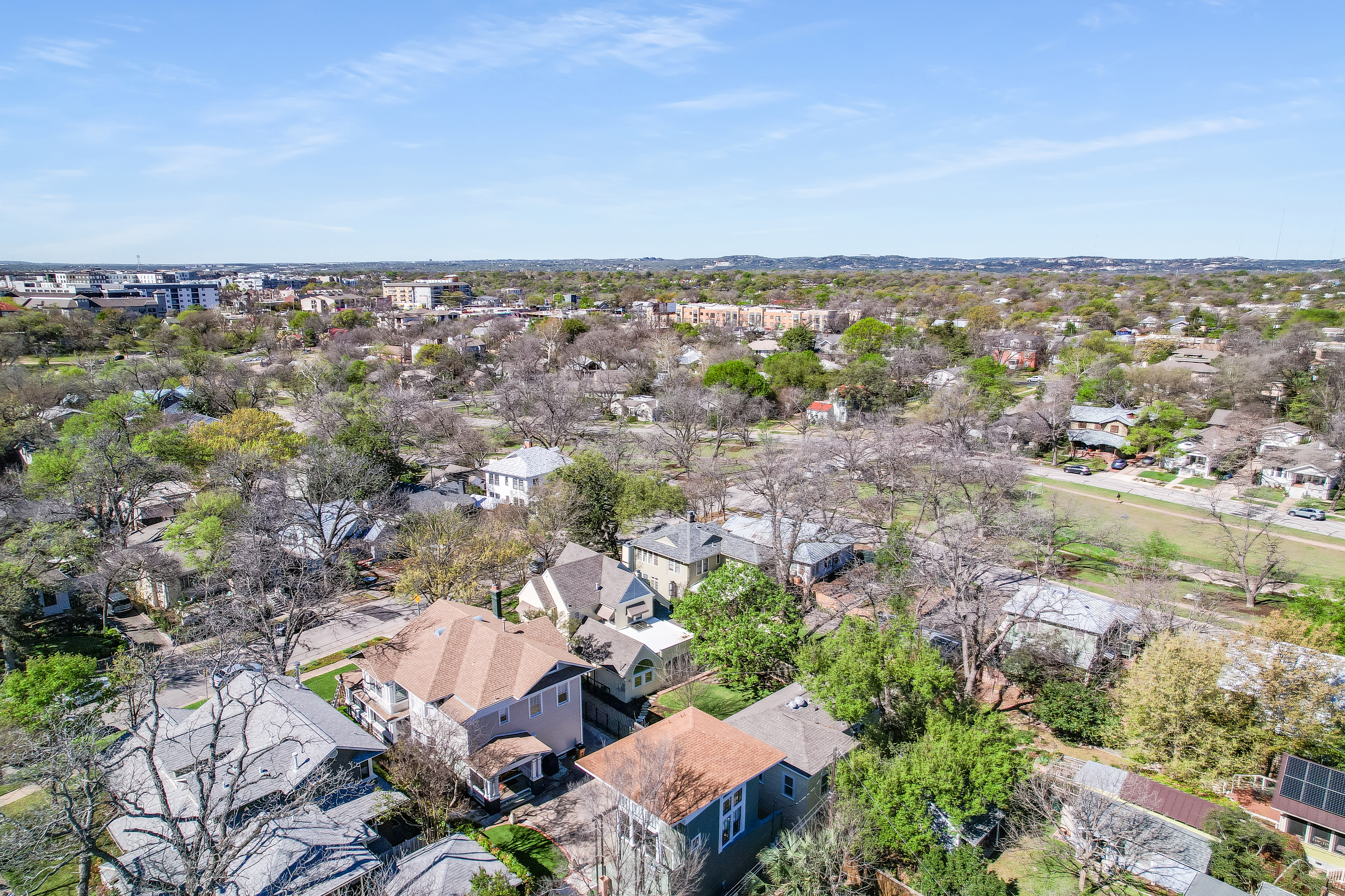  1925 Tudor Revival in Historic Aldridge Place - 物件實景