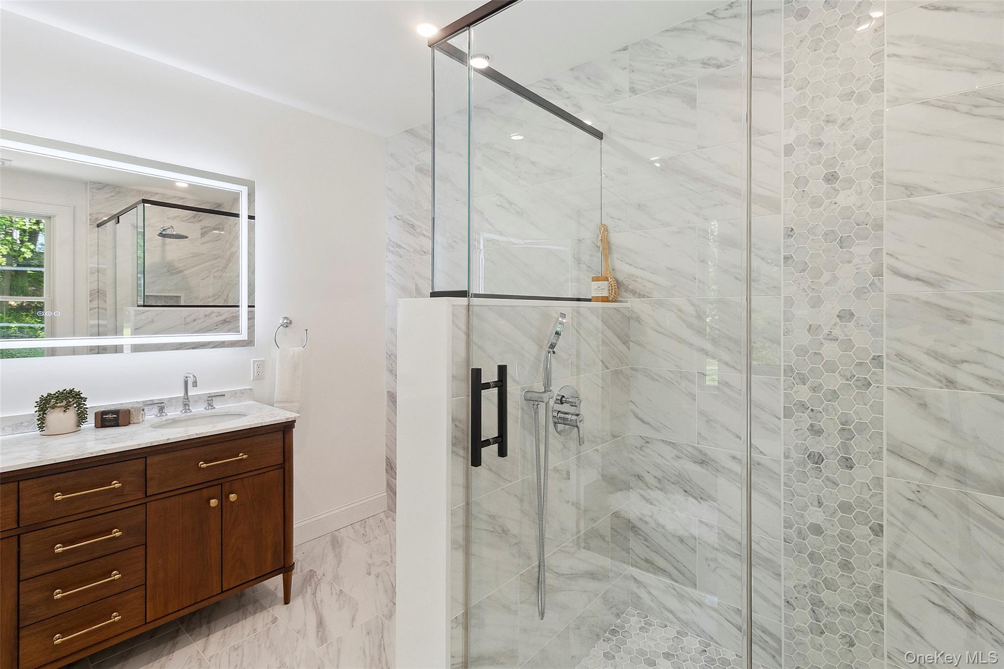 Katonah, New York, 10536, United States, 5 Bedrooms Bedrooms, ,5 BathroomsBathrooms,Residential,For Sale,1942230
