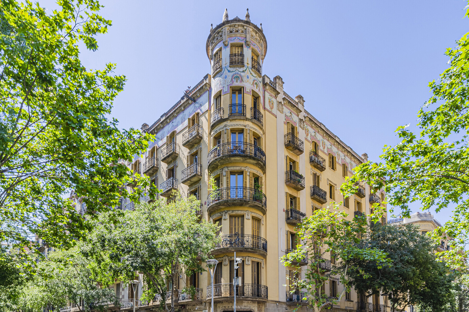  Renovated high-rise apartment in a stately building in Eixample. - 物件實景