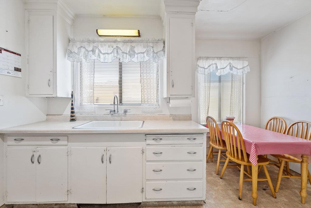 Watsonville, California, 95076, United States, 3 Bedrooms Bedrooms, ,1 BathroomBathrooms,Residential,For Sale,1889812