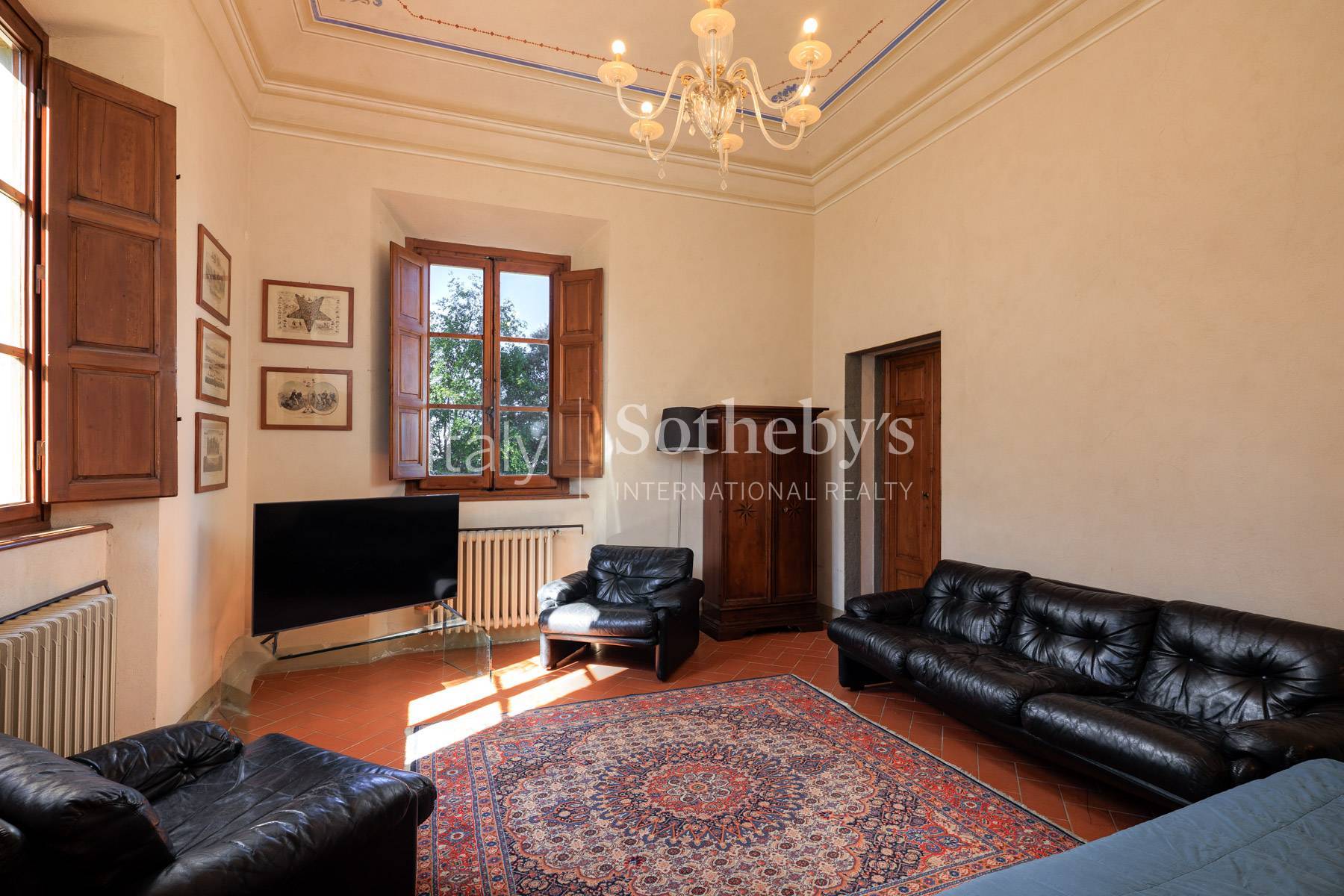  Exclusive mansion with vineyards and olive groves at 30 minutes from Florence, - 物件實景