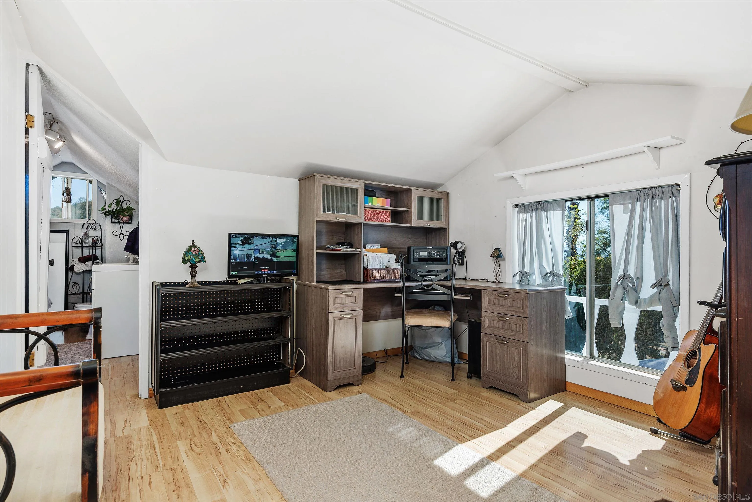 Valley Center, California, 92082, United States, 2 Bedrooms Bedrooms, ,3 BathroomsBathrooms,Residential,For Sale,1988929