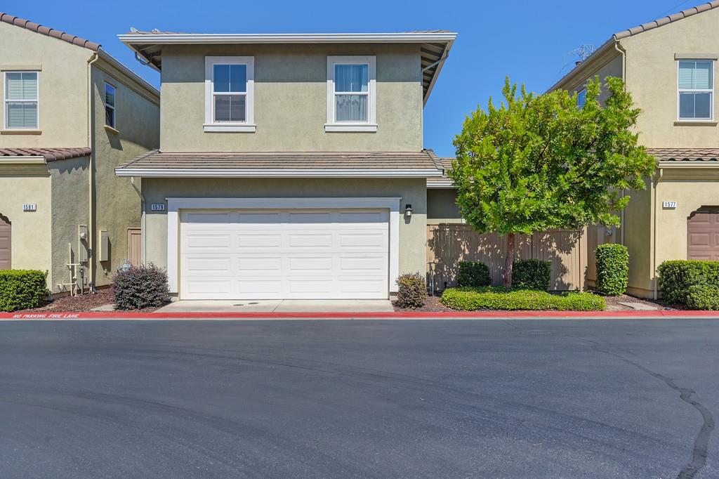 Folsom, California, 95630, United States, 2 Bedrooms Bedrooms, ,3 BathroomsBathrooms,Residential,For Sale,1917573