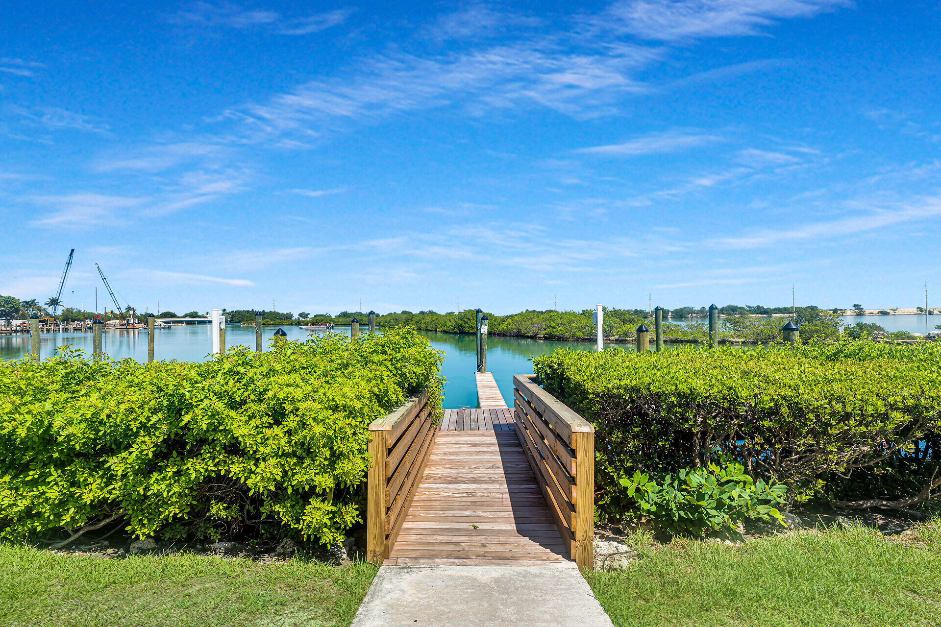 Duck, Florida, 33050, United States, 2 Bedrooms Bedrooms, ,2 BathroomsBathrooms,Residential,For Sale,1940932