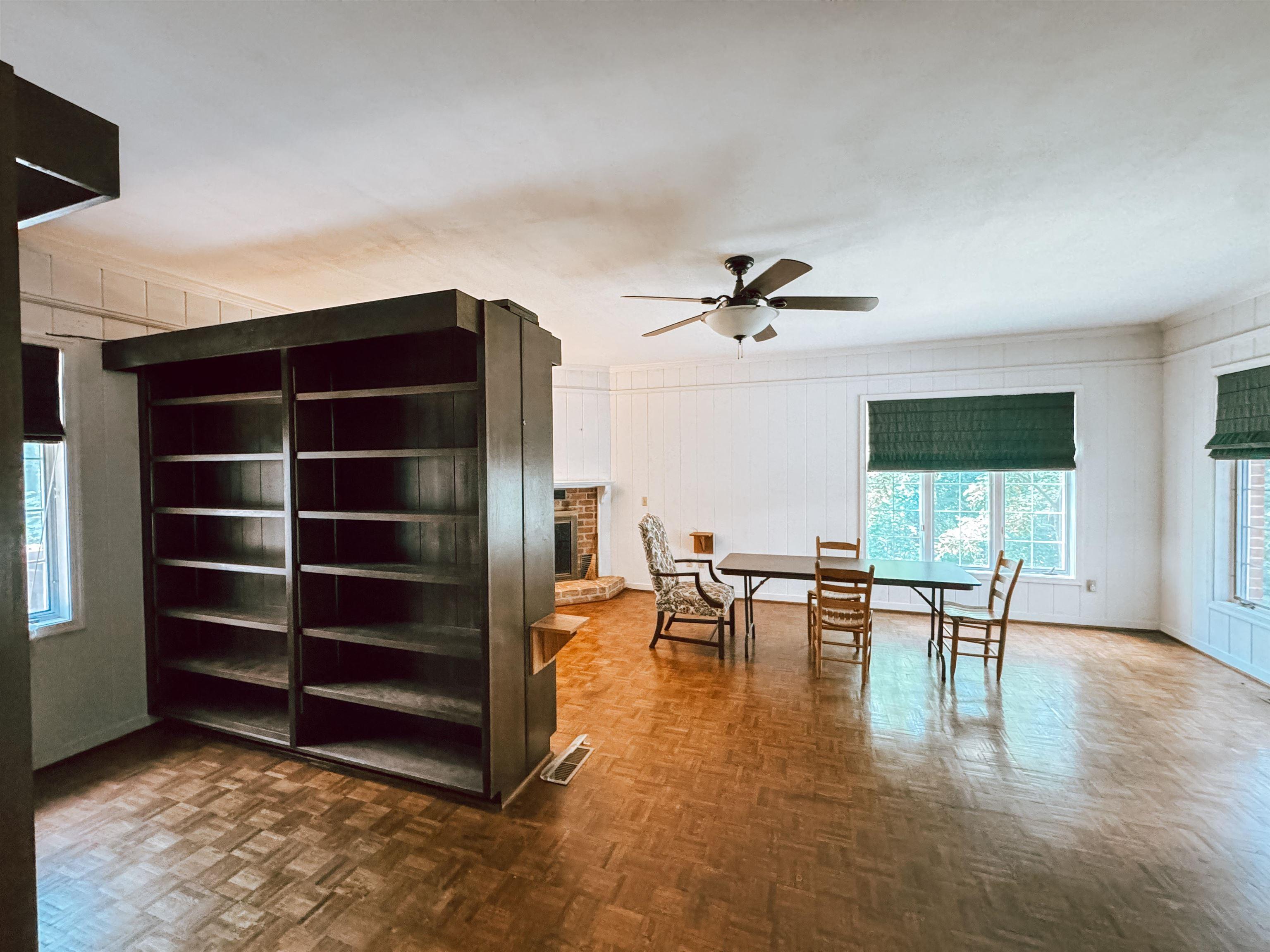 Blacksburg, Virginia, 24060, United States, 5 Bedrooms Bedrooms, ,4 BathroomsBathrooms,Residential,For Sale,1900979