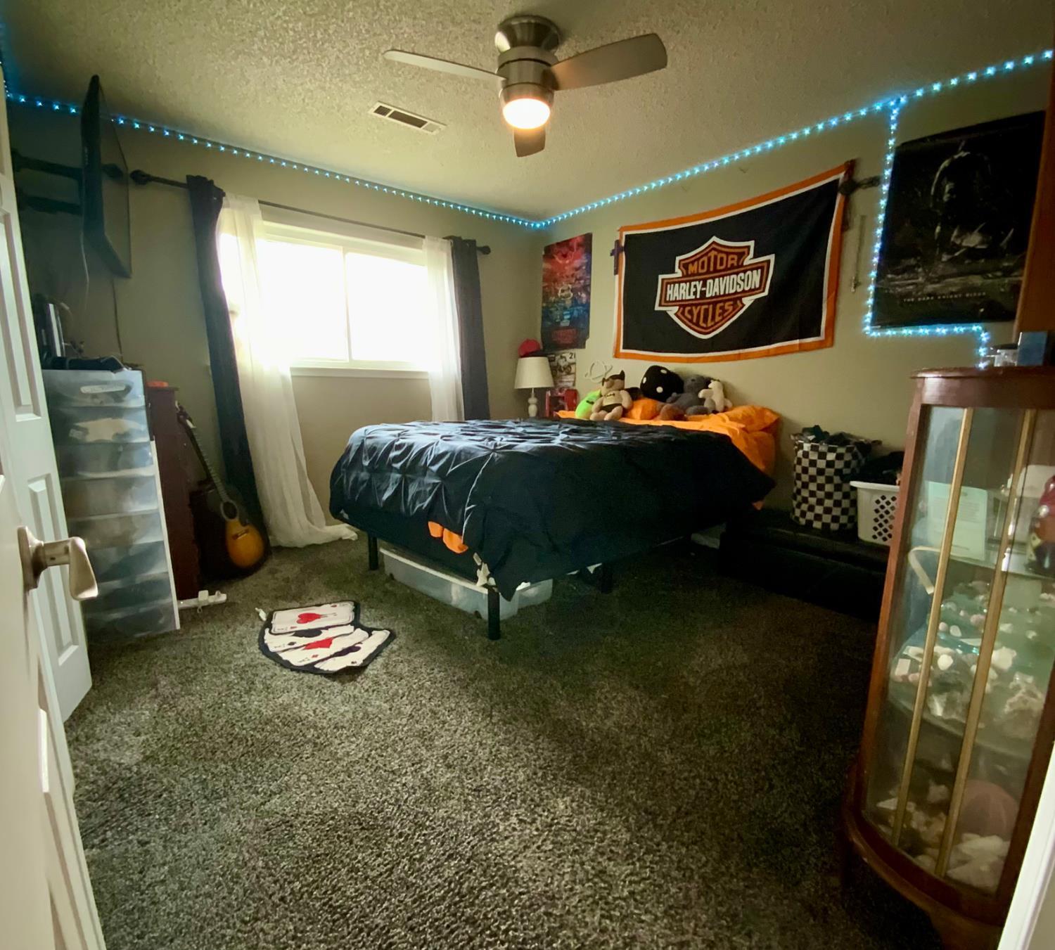 Oakhurst, California, 93644, United States, 7 Bedrooms Bedrooms, ,4 BathroomsBathrooms,Residential,For Sale,2005555