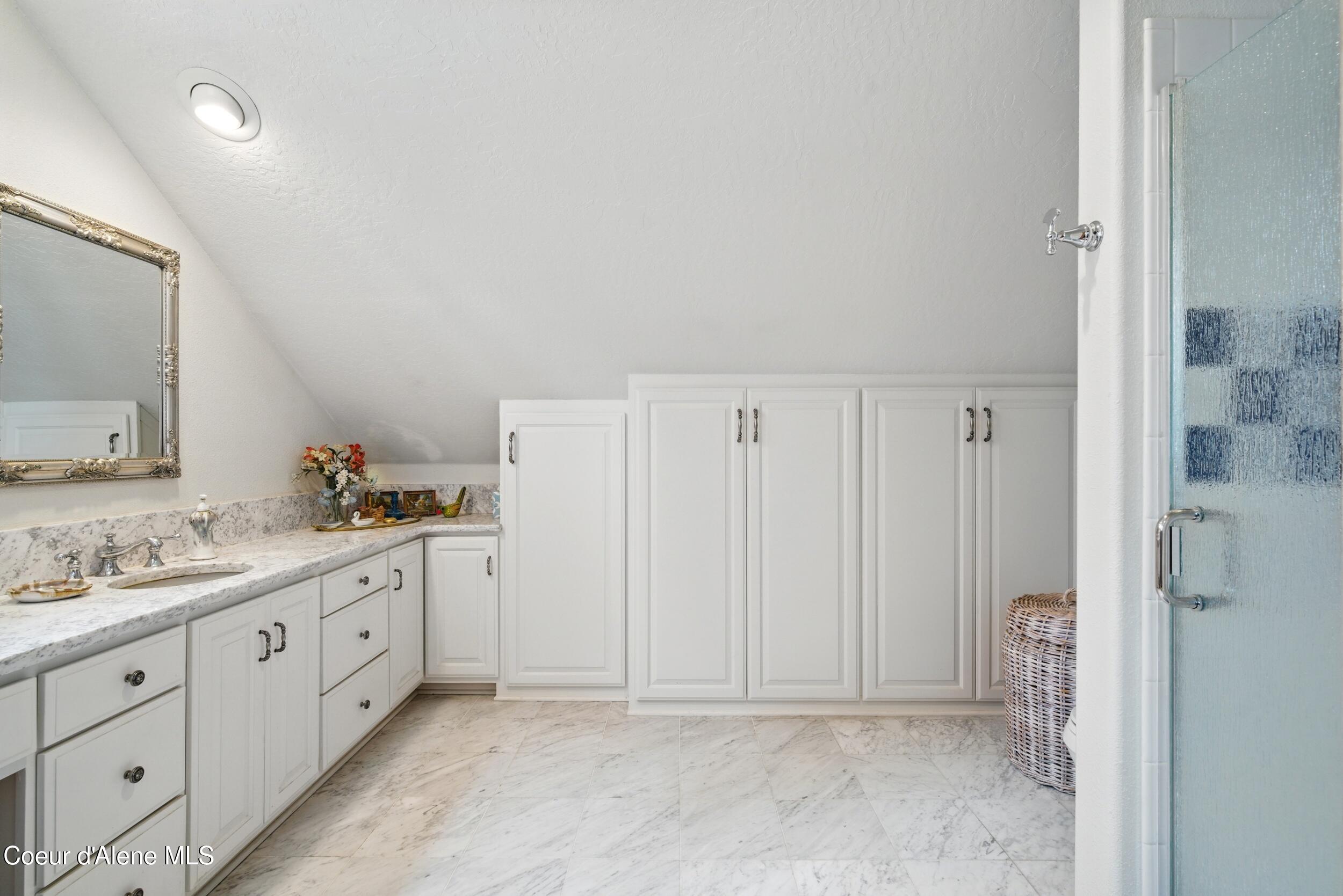 Athol, Idaho, 83801, United States, 6 Bedrooms Bedrooms, ,6 BathroomsBathrooms,Residential,For Sale,1975290