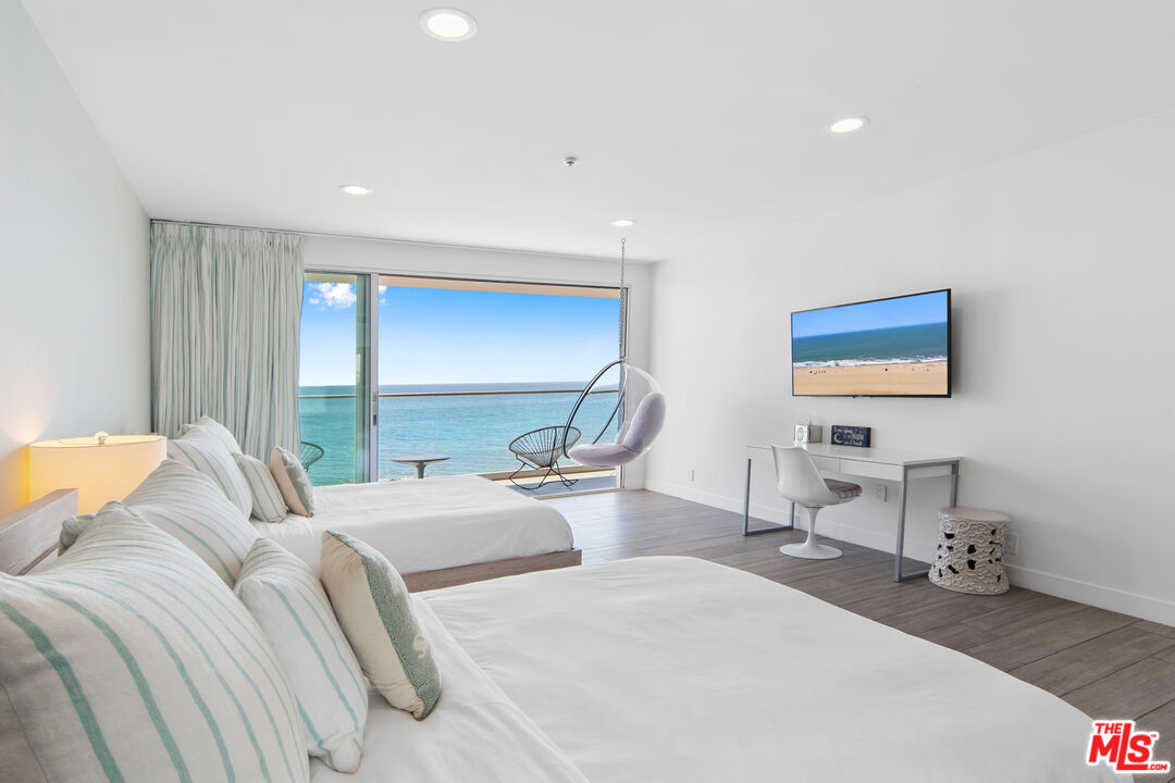 Malibu, California, 90265, United States, 3 Bedrooms Bedrooms, ,4 BathroomsBathrooms,Residential,For Sale,1722107