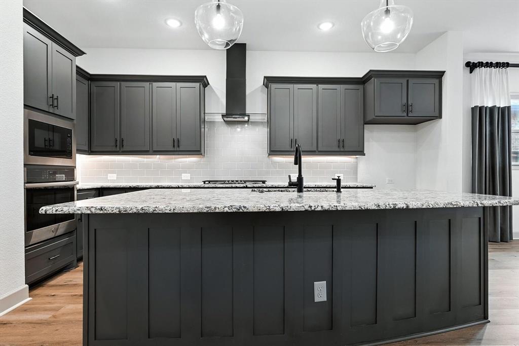 Arlington, Texas, 76005, United States, 2 Bedrooms Bedrooms, ,2 BathroomsBathrooms,Residential,For Sale,1899955