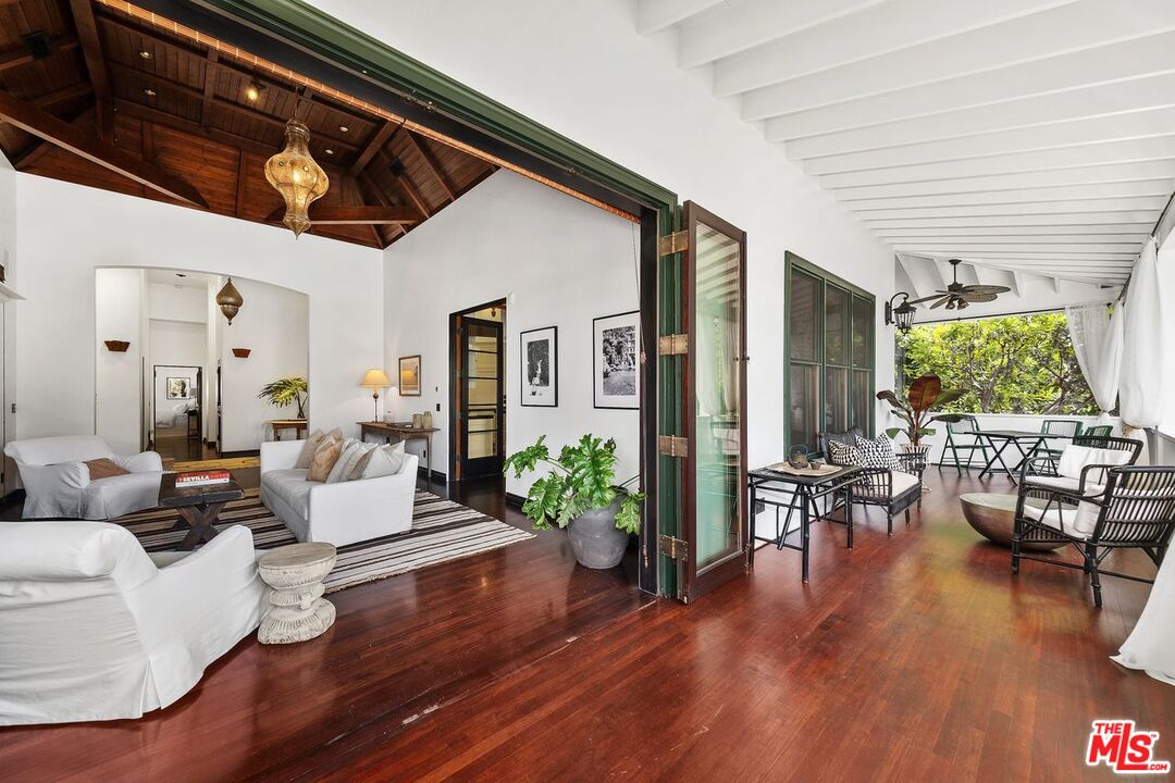 Malibu, California, 90265, United States, 8 Bedrooms Bedrooms, ,9 BathroomsBathrooms,Residential,For Sale,1847980