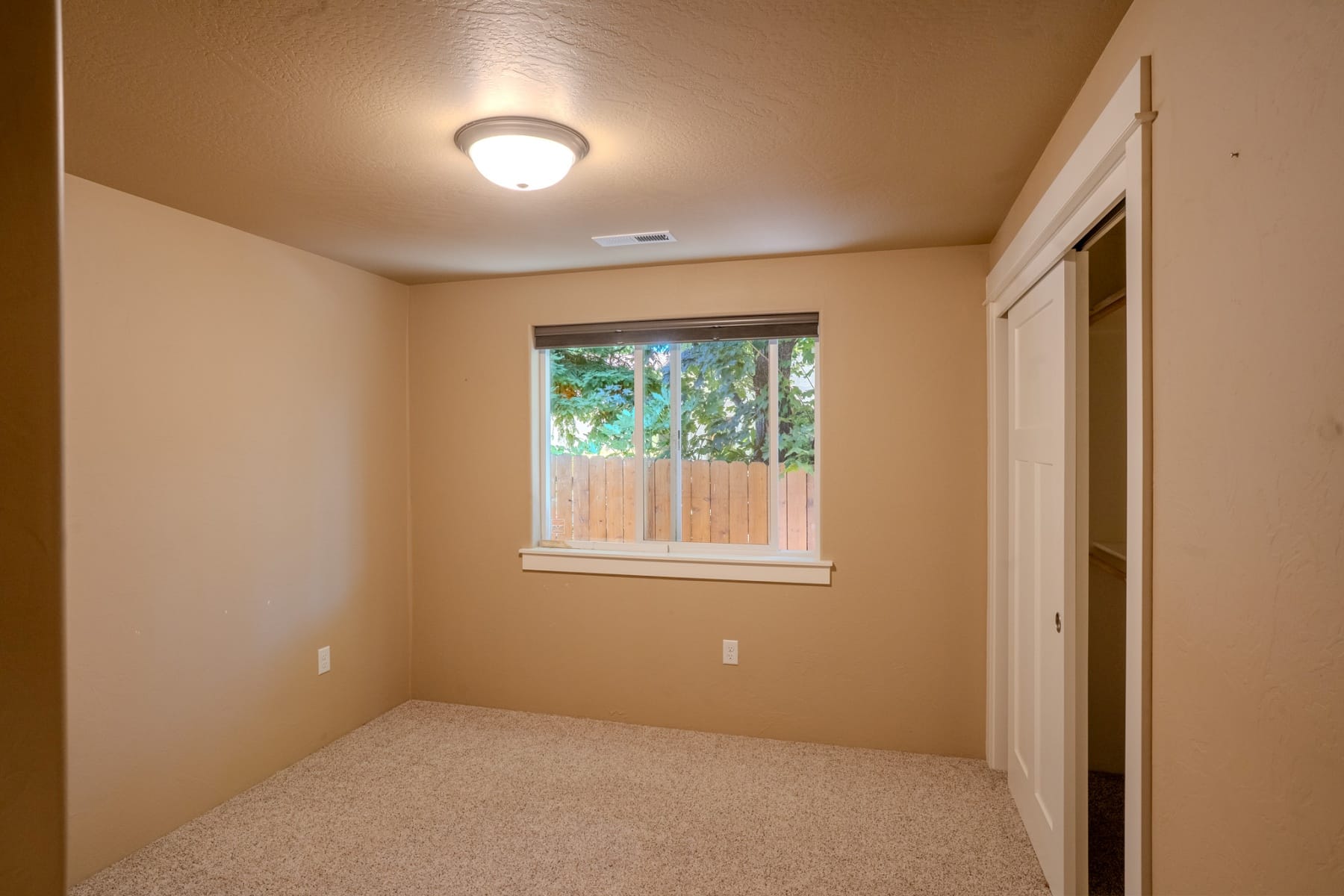  2196 Crestbrook Road Medford, OR 97504 - 物件實景