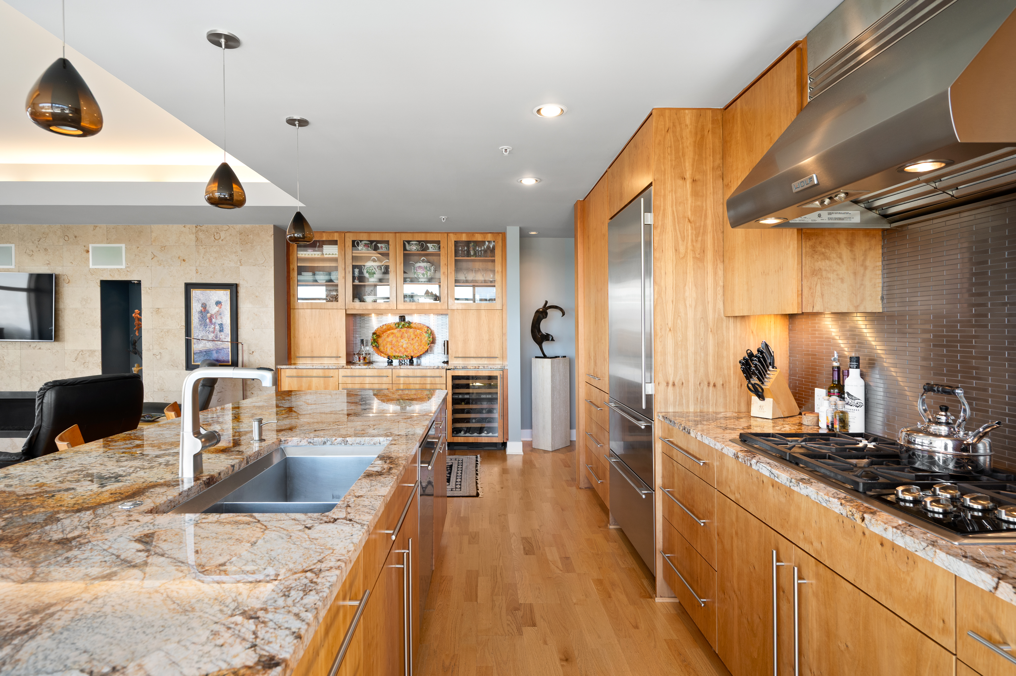  Impeccably Maintained Residence With Incredible Mountain And City Views - 物件實景