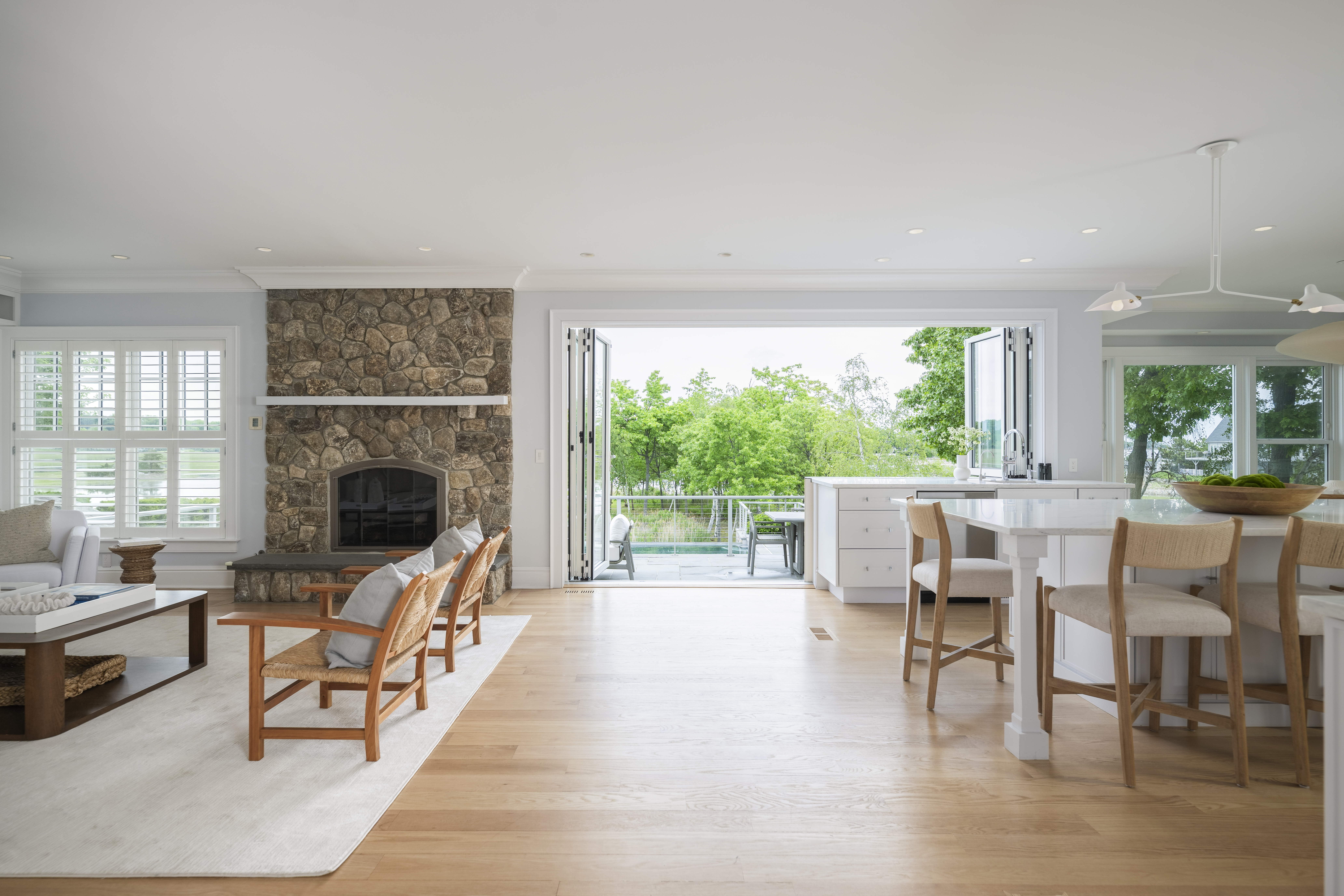  Breathtaking Estate with Sweeping Water Views - 物件實景