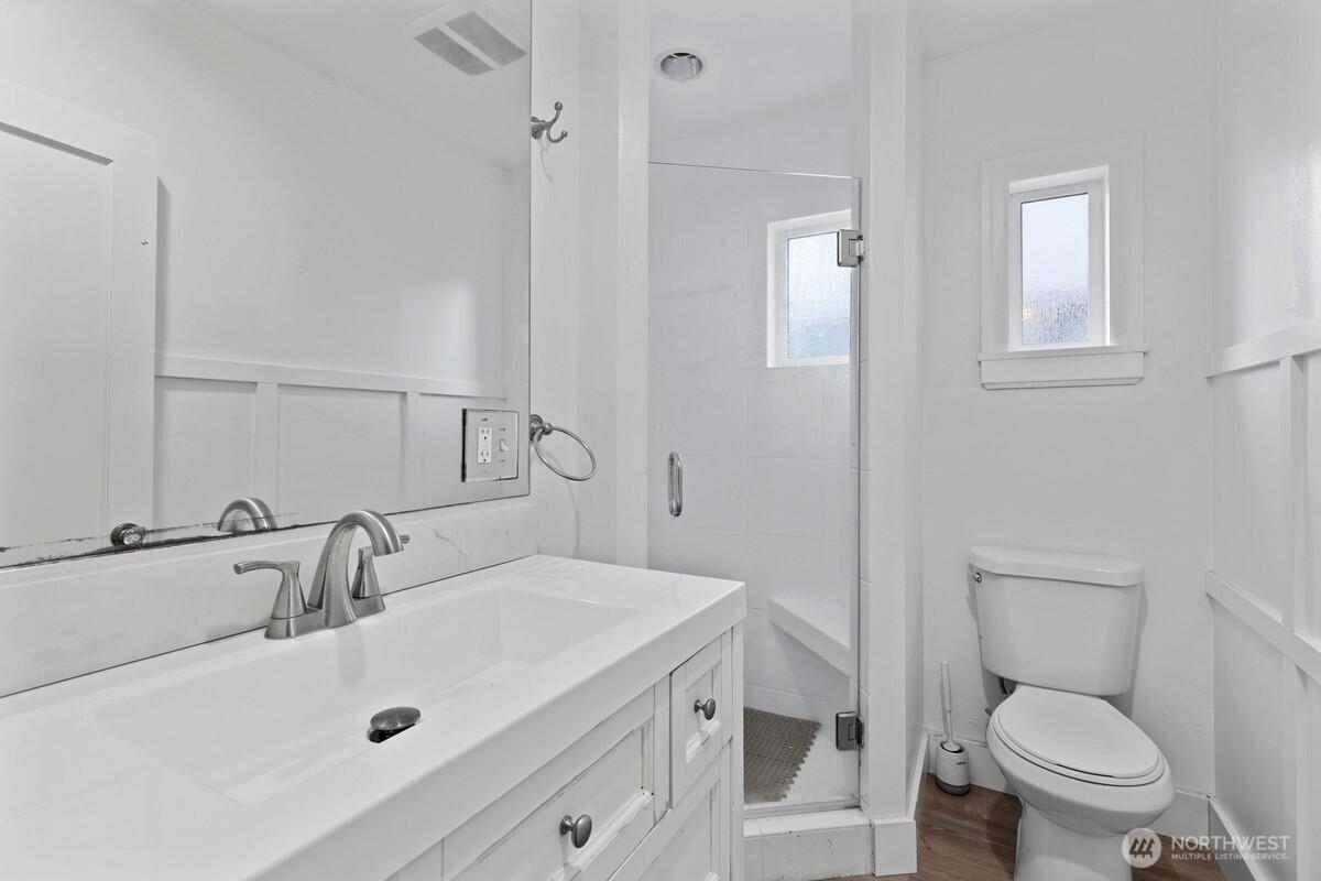 TACOMA, Washington, 98407, United States, 3 Bedrooms Bedrooms, ,3 BathroomsBathrooms,Residential,For Sale,1900882