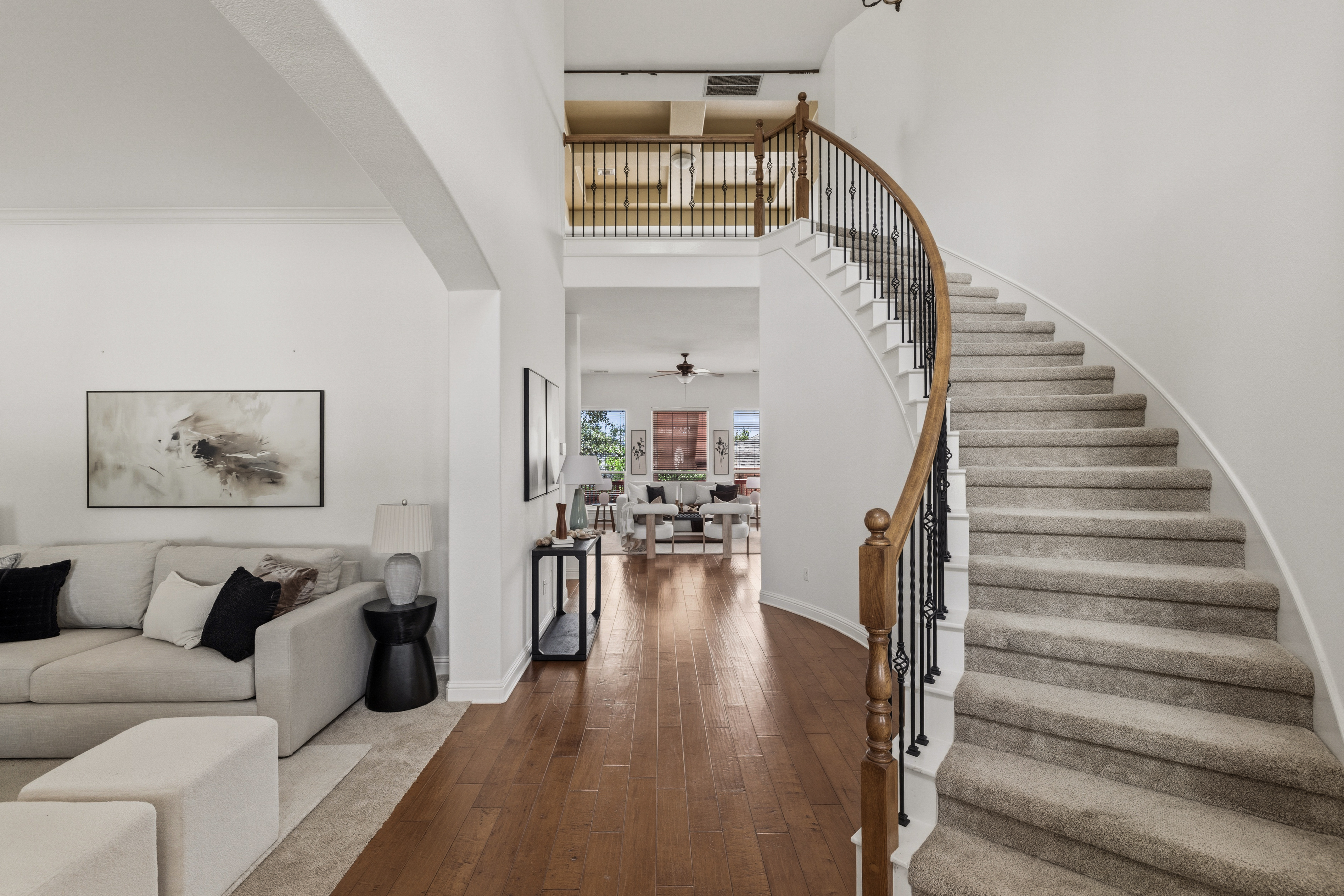  Elegant Luxury Backing to Pristine Greenbelt with Hill Country Views - 物件實景
