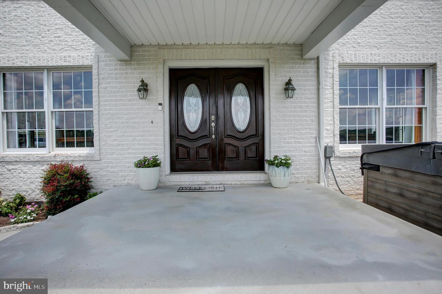 Big Pool, Maryland, 21711, United States, 5 Bedrooms Bedrooms, ,4 BathroomsBathrooms,Residential,For Sale,1897017