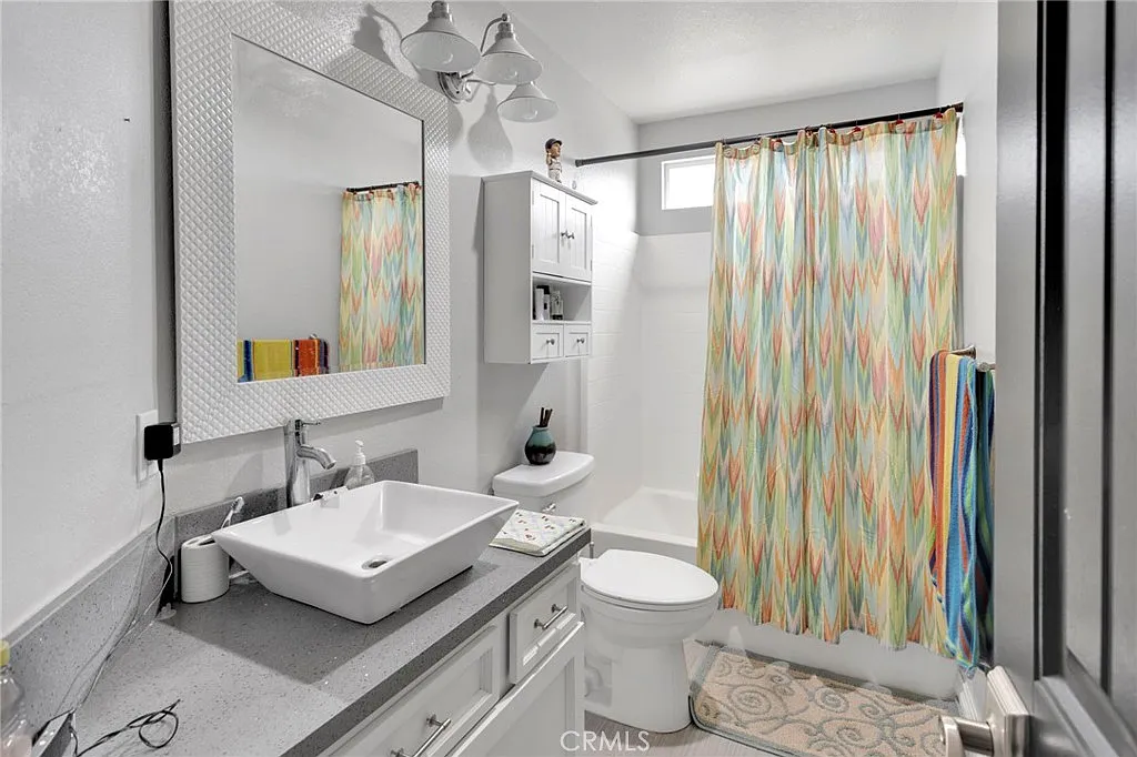 Apple Valley, California, 92308, United States, 4 Bedrooms Bedrooms, ,2 BathroomsBathrooms,Residential,For Sale,1974714