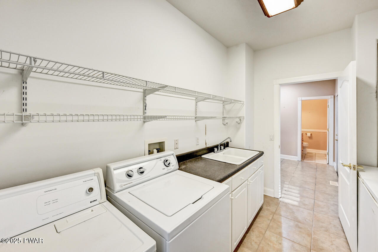 Lords Valley, Pennsylvania, 18428, United States, 3 Bedrooms Bedrooms, ,3 BathroomsBathrooms,Residential,For Sale,2005148