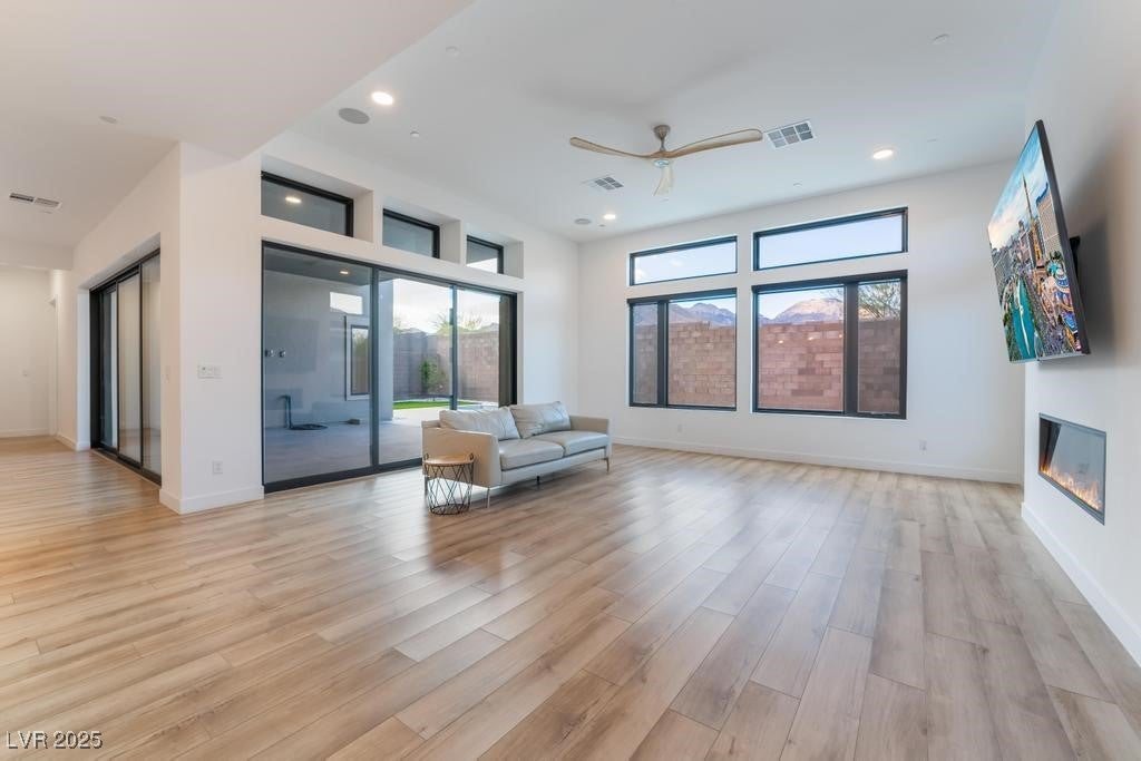 Las Vegas, Nevada, 89138, United States, 4 Bedrooms Bedrooms, ,4 BathroomsBathrooms,Residential,For Sale,1834695
