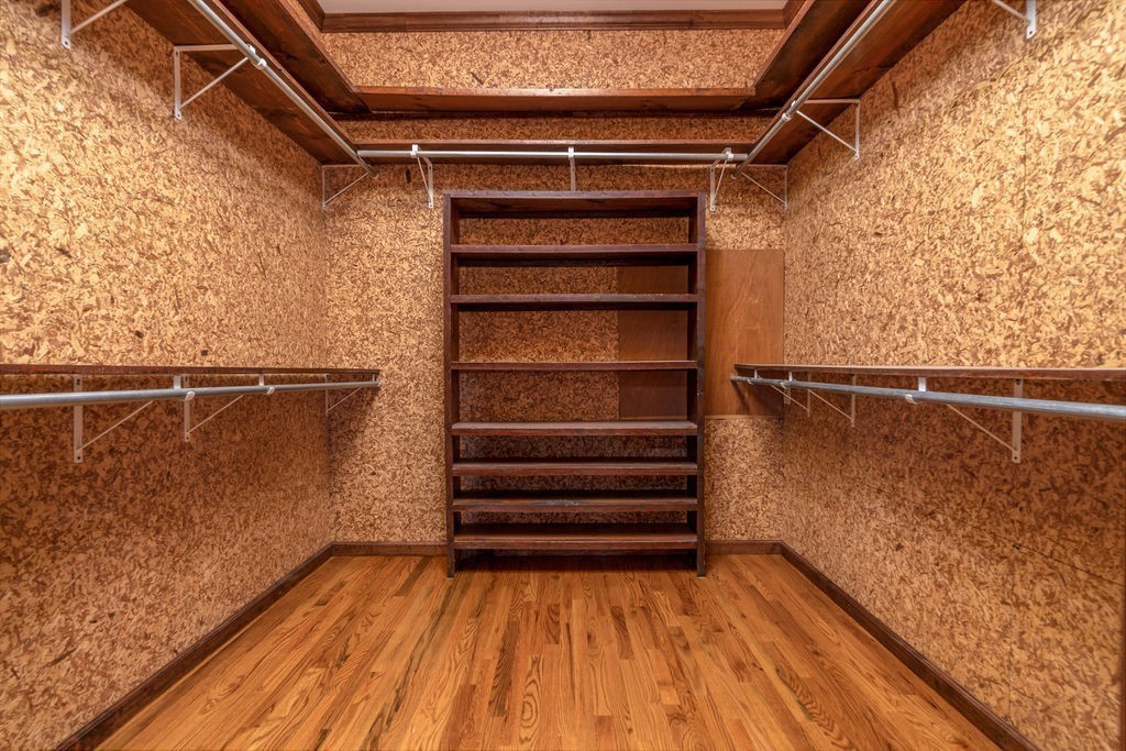 Clarksville, Tennessee, 37043, United States, 7 Bedrooms Bedrooms, ,7 BathroomsBathrooms,Residential,For Sale,1999210