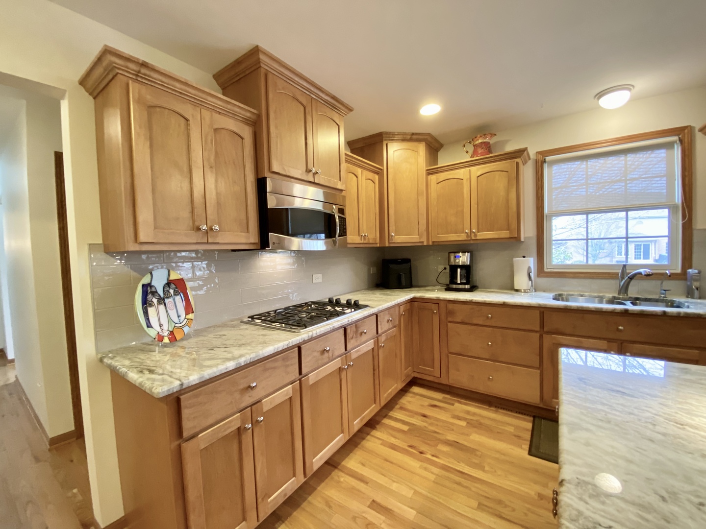 Frankfort, Illinois, 60423, United States, 5 Bedrooms Bedrooms, ,3 BathroomsBathrooms,Residential,For Sale,1923148