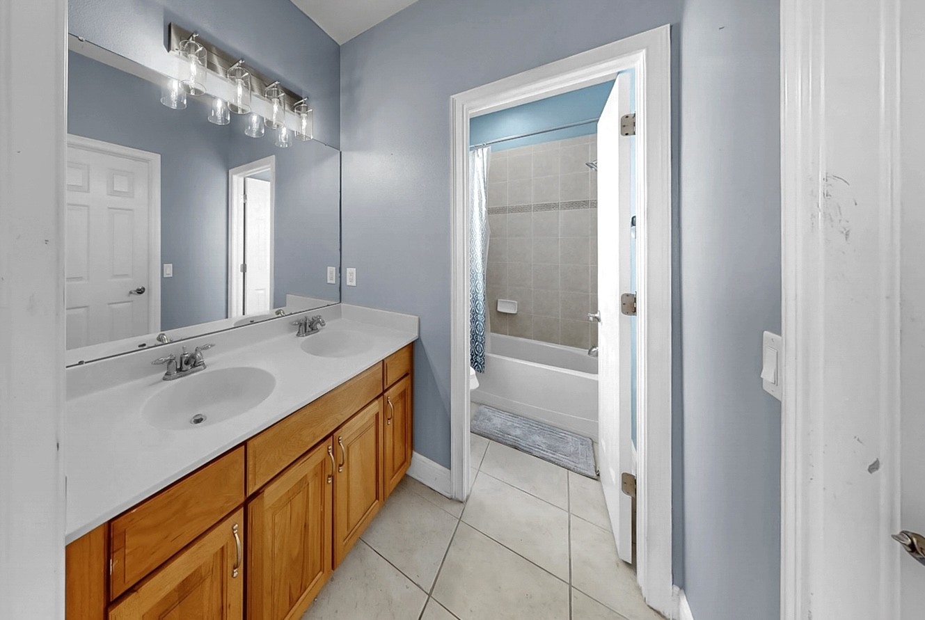 Apollo Beach, Florida, 33572, United States, 4 Bedrooms Bedrooms, ,4 BathroomsBathrooms,Residential,For Sale,1974202