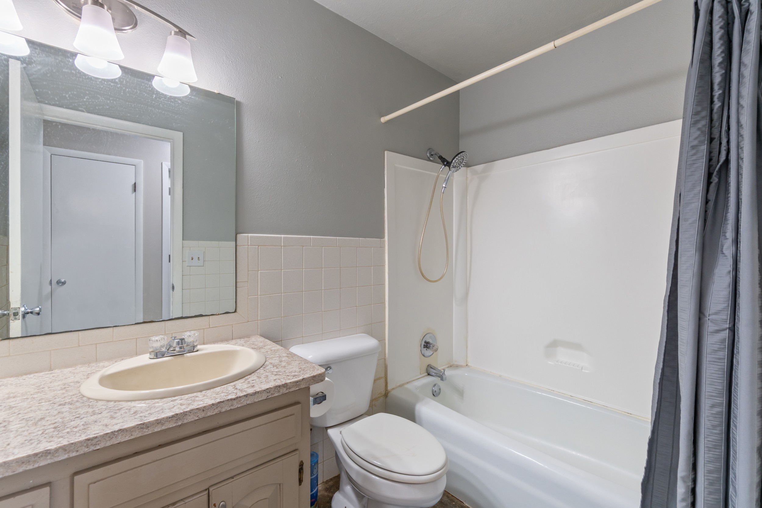 Bentonville, Arkansas, 72712, United States, 4 Bedrooms Bedrooms, ,3 BathroomsBathrooms,Residential,For Sale,1819877