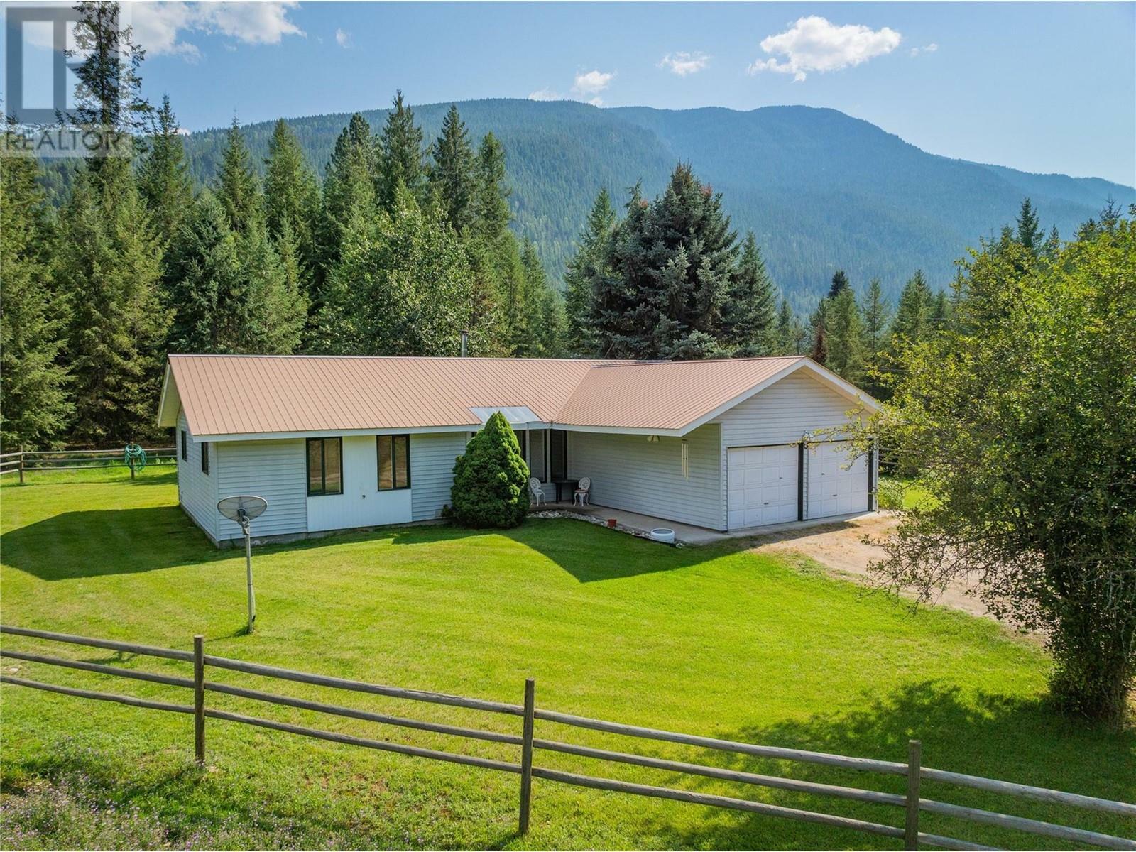 WINLAW, British Columbia, V0G 2J0, CA, 3 Bedrooms Bedrooms, ,2 BathroomsBathrooms,Residential,For Sale,1839031