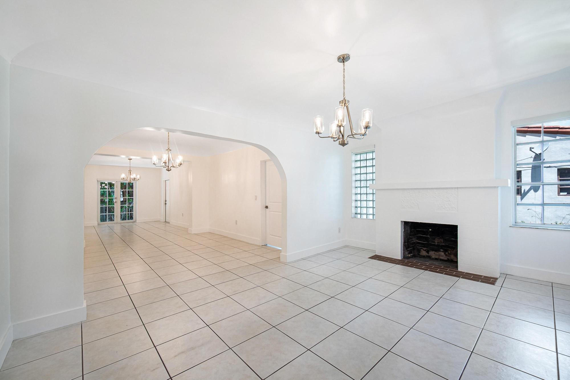 Coral Gables, Florida, 33134, United States, 3 Bedrooms Bedrooms, ,2 BathroomsBathrooms,Residential,For Sale,1975593