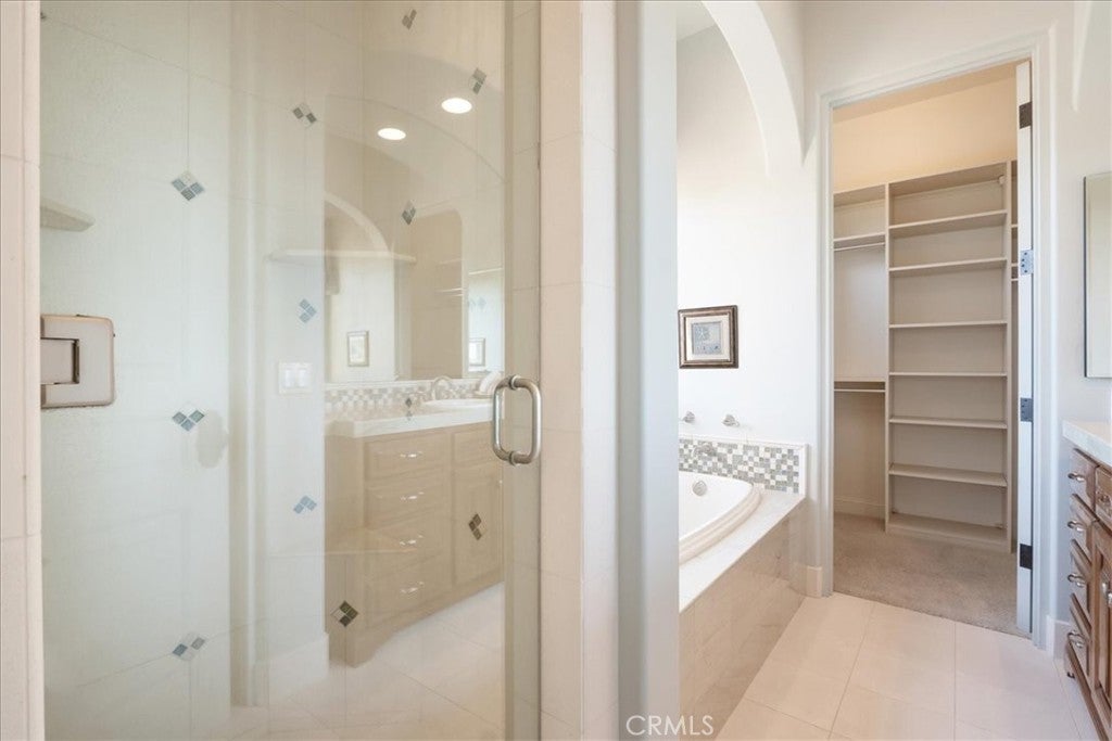 Fallbrook, California, 92028, United States, 7 Bedrooms Bedrooms, ,7 BathroomsBathrooms,Residential,For Sale,1827322