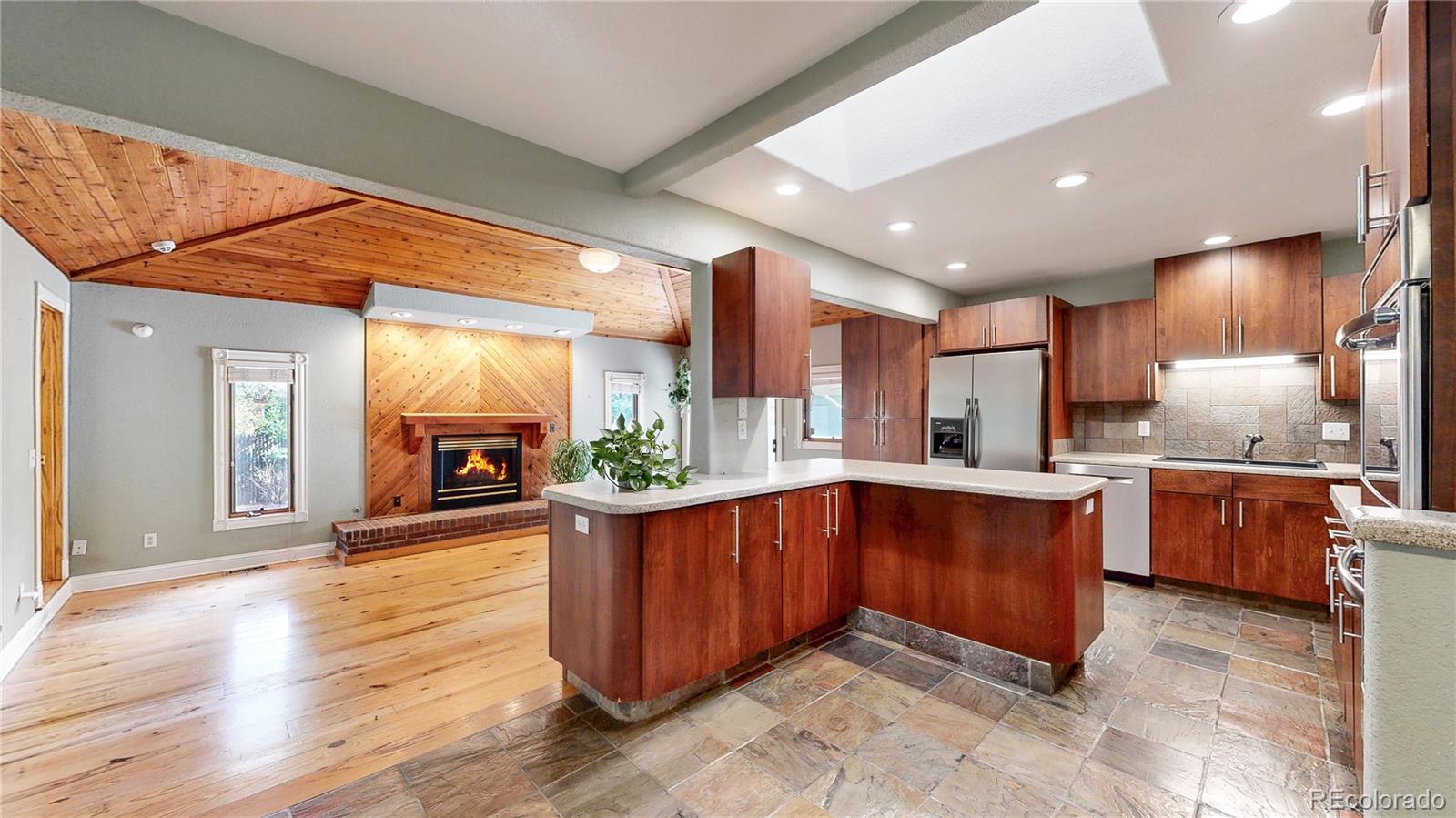 Lakewood, Colorado, 80228, United States, 5 Bedrooms Bedrooms, ,1 BathroomBathrooms,Residential,For Sale,1949485