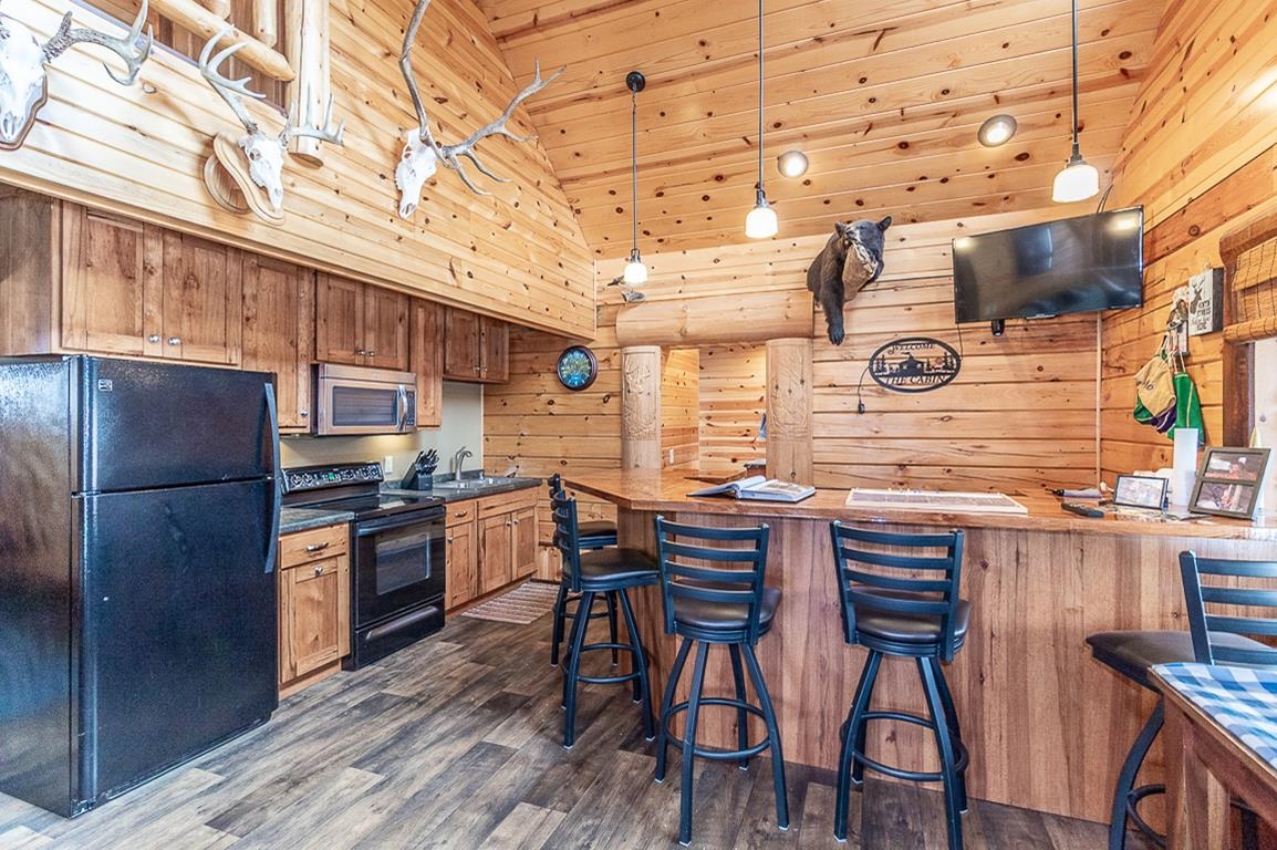 Weyauwega, Wisconsin, 54983, United States, 4 Bedrooms Bedrooms, ,1 BathroomBathrooms,Residential,For Sale,2031117