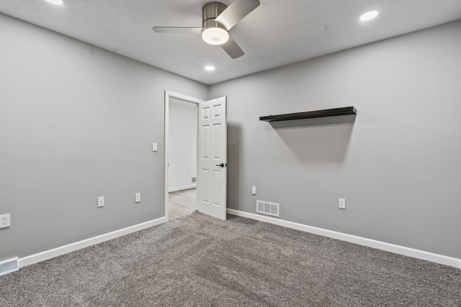 Oakland Twp, Pennsylvania, 16025, United States, 4 Bedrooms Bedrooms, ,4 BathroomsBathrooms,Residential,For Sale,1912471