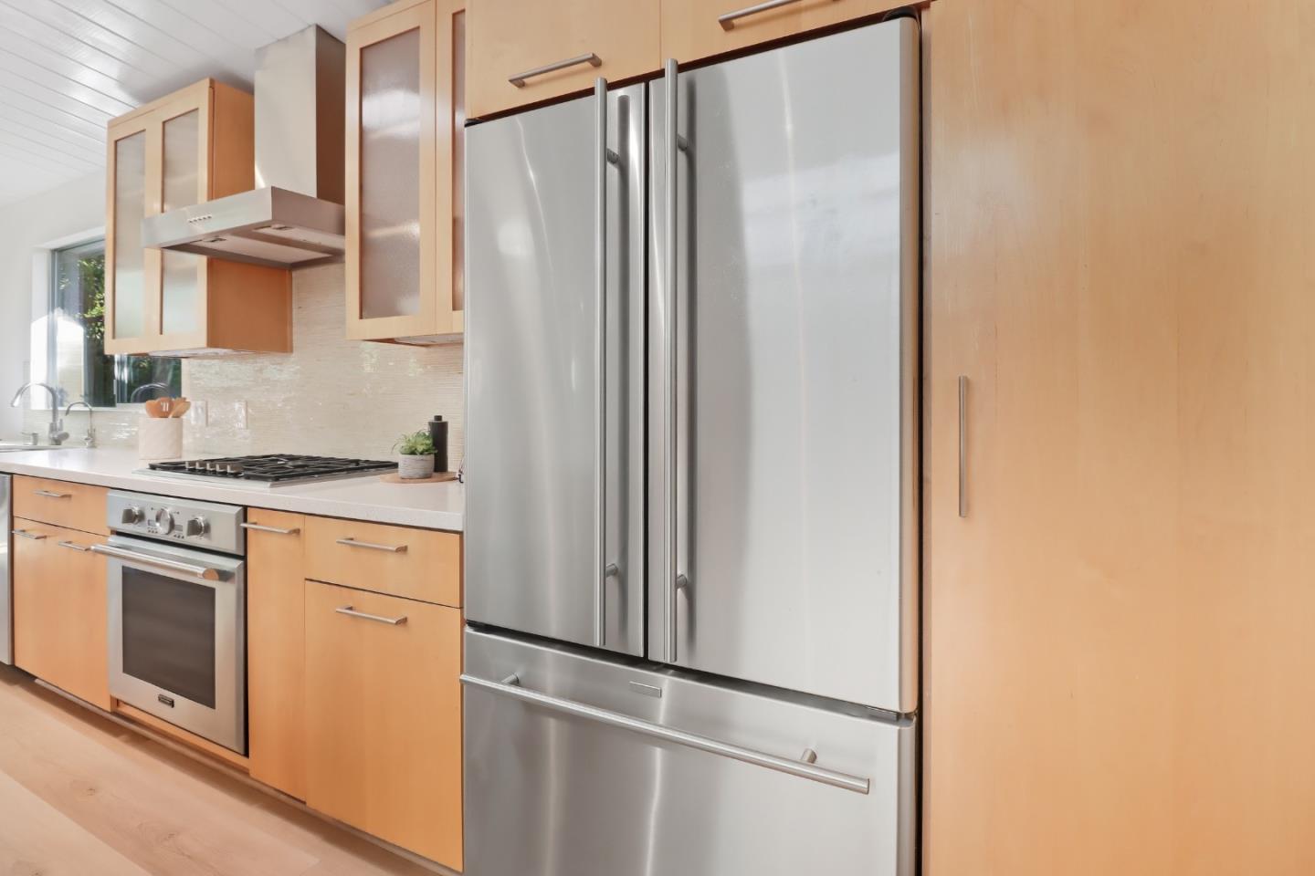 Cupertino, California, 95014, United States, 4 Bedrooms Bedrooms, ,2 BathroomsBathrooms,Residential,For Sale,1986289