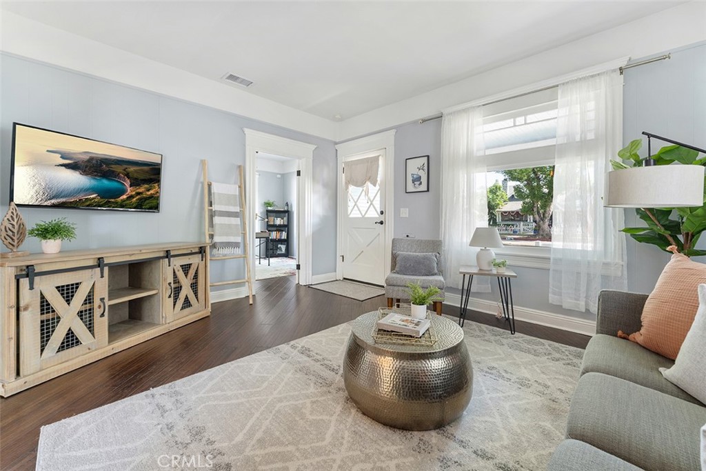 La Verne, California, 91750, United States, 3 Bedrooms Bedrooms, ,1 BathroomBathrooms,Residential,For Sale,1909183