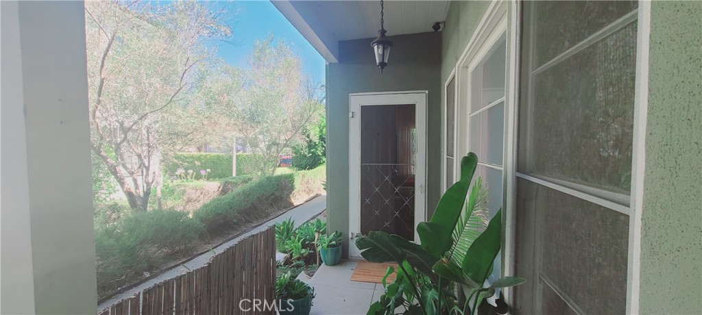 Los Angeles, California, 90019, United States, ,Residential,For Sale,1905705