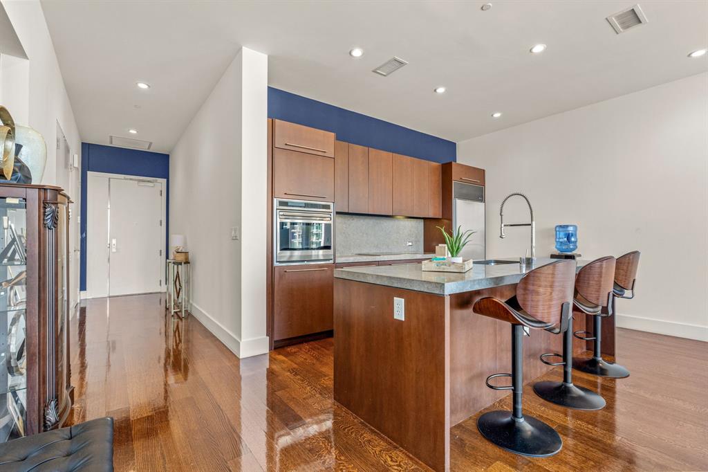 Dallas, Texas, 75219, United States, 2 Bedrooms Bedrooms, ,3 BathroomsBathrooms,Residential,For Sale,1916965