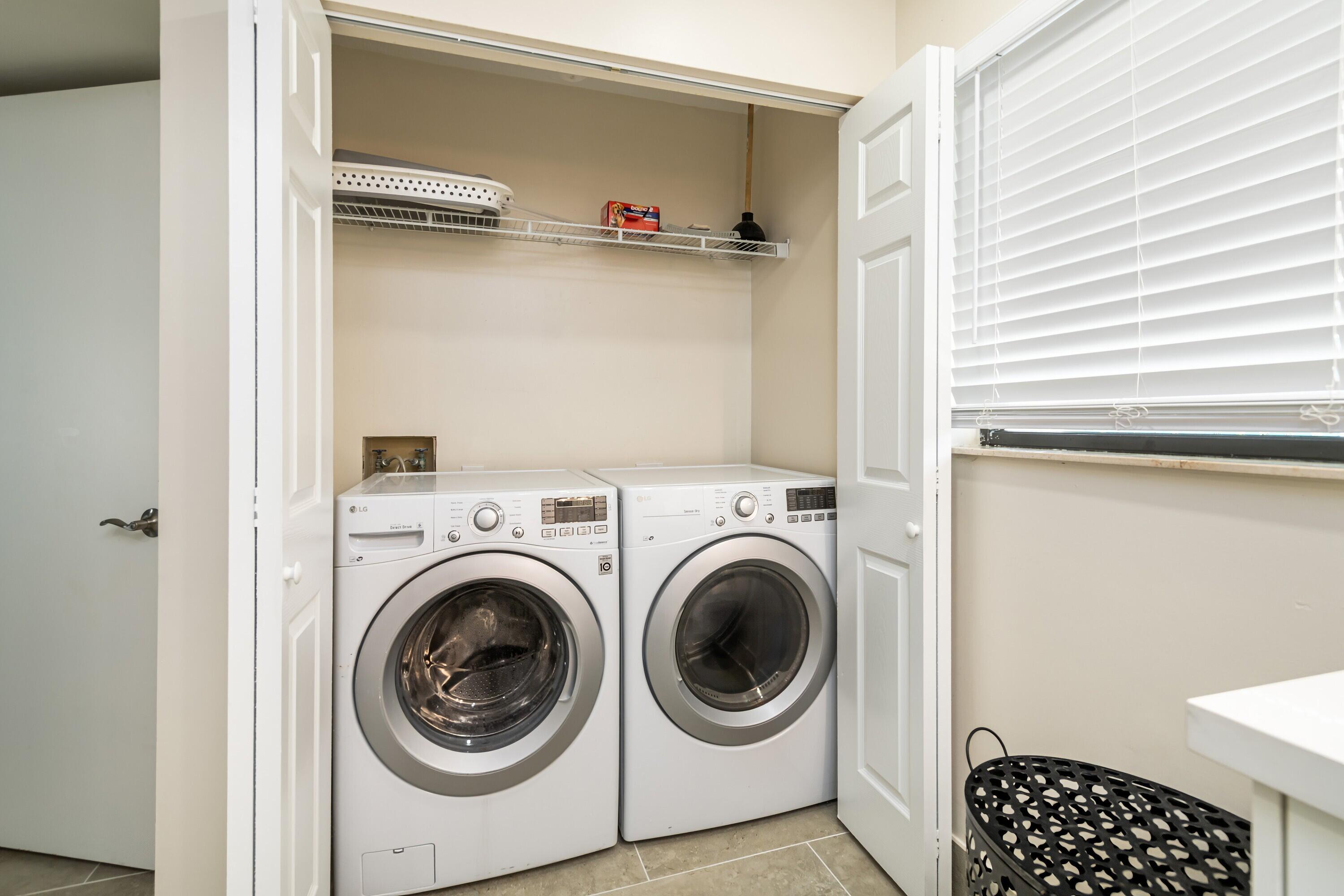 MARATHON, Florida, 33050, United States, 2 Bedrooms Bedrooms, ,2 BathroomsBathrooms,Residential,For Sale,1988223