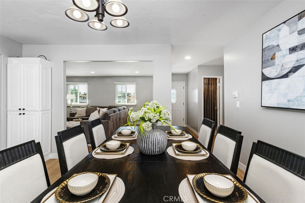 Orange, California, 92867, United States, 3 Bedrooms Bedrooms, ,2 BathroomsBathrooms,Residential,For Sale,1986314