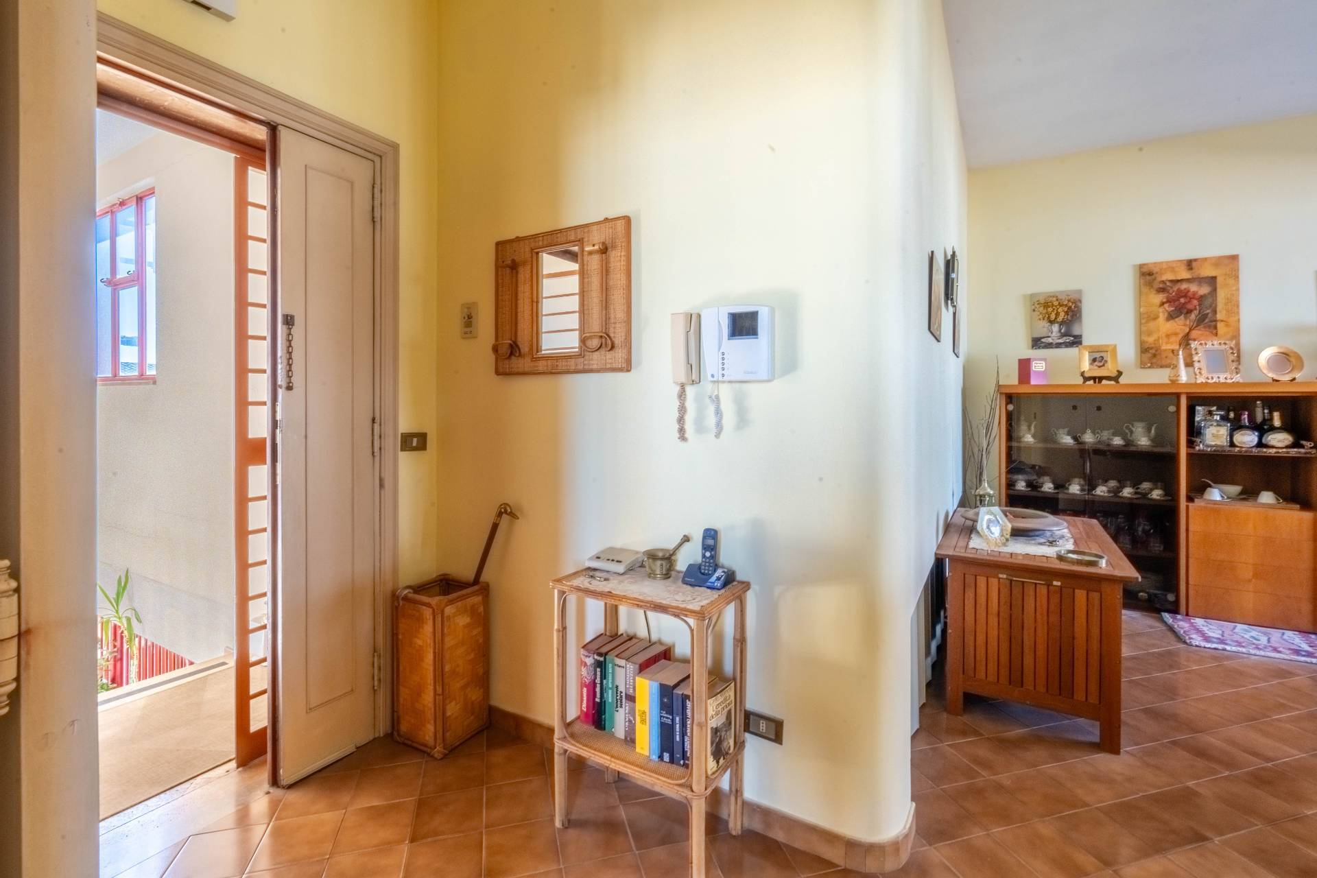 Via Tenente Gaetano Devitofrancesco, Bari, Bari, 70100, IT, 3 Bedrooms Bedrooms, ,2 BathroomsBathrooms,Residential,For Sale,Via Tenente Gaetano Devitofrancesco,1486305