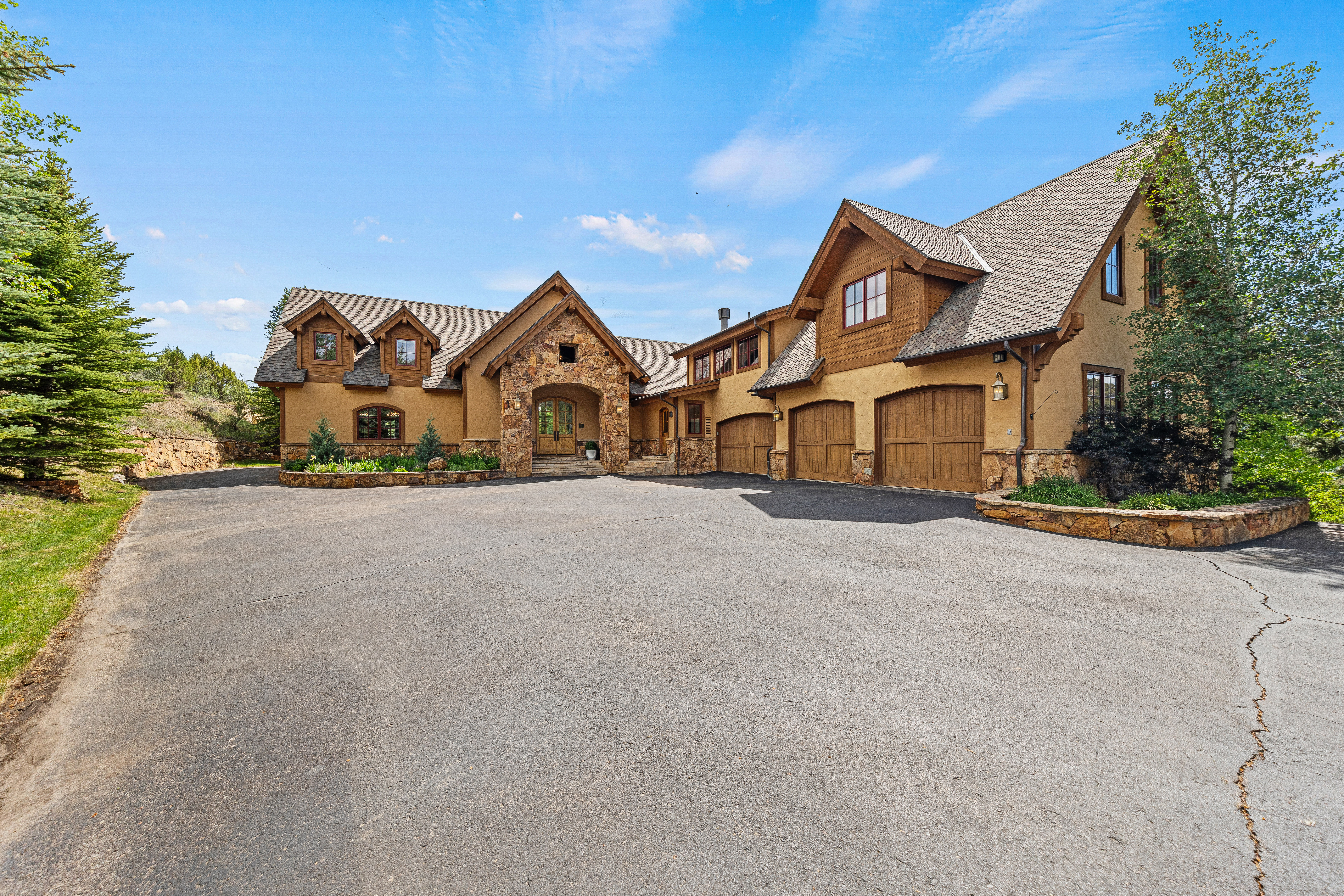  Exceptional Mountain Estate Offering Breathtaking Views - 物件實景