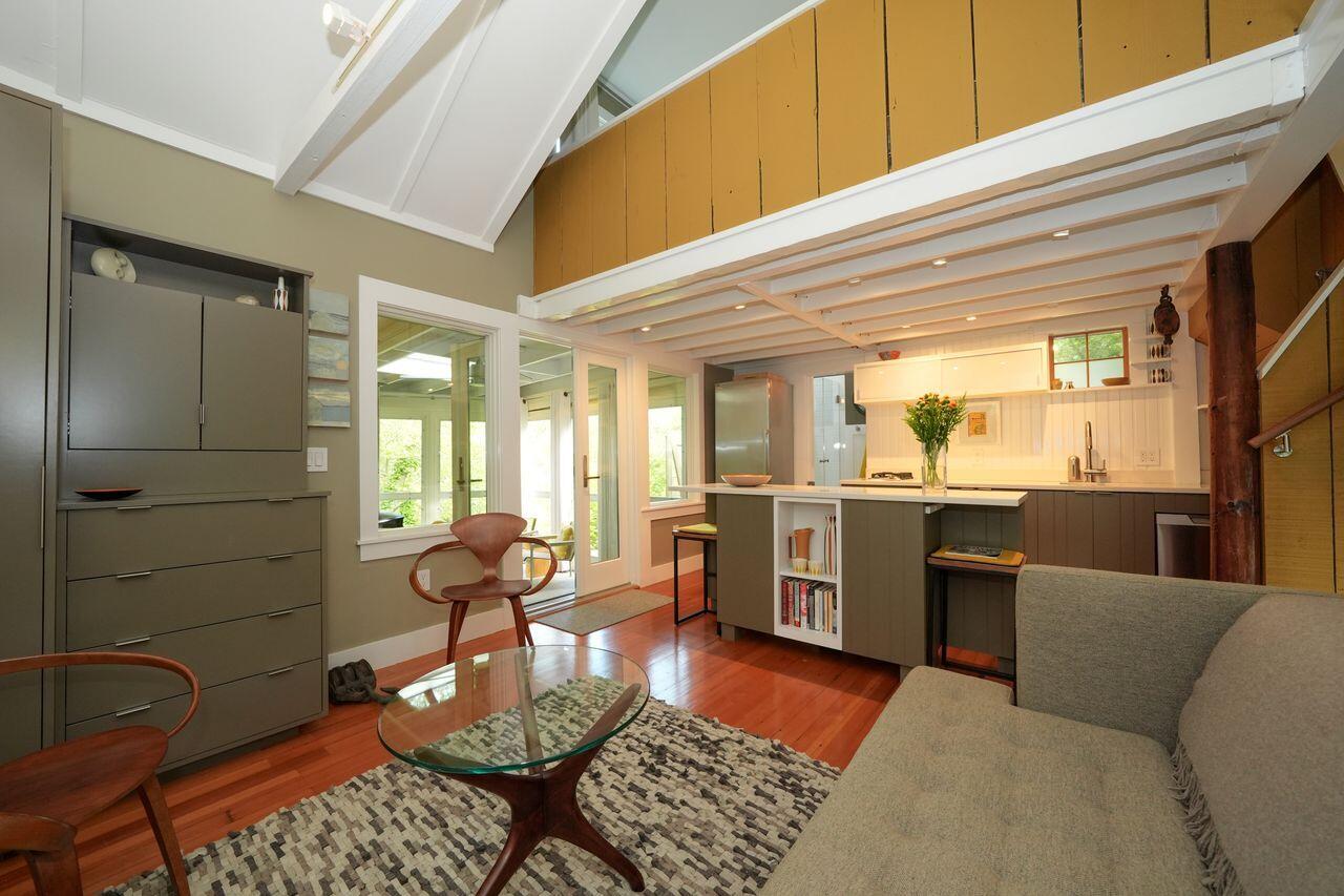 Provincetown, Massachusetts, 02657, United States, 1 Bedroom Bedrooms, ,1 BathroomBathrooms,Residential,For Sale,1932687