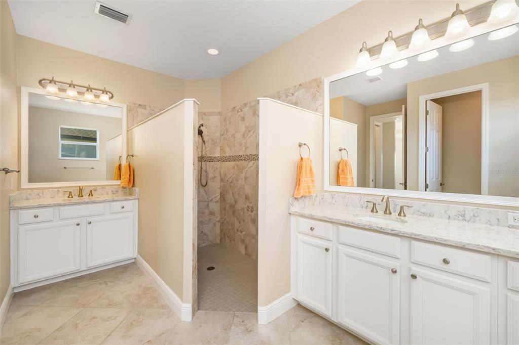 Bradenton, Florida, 34212, United States, 4 Bedrooms Bedrooms, ,3 BathroomsBathrooms,Residential,For Sale,2003247